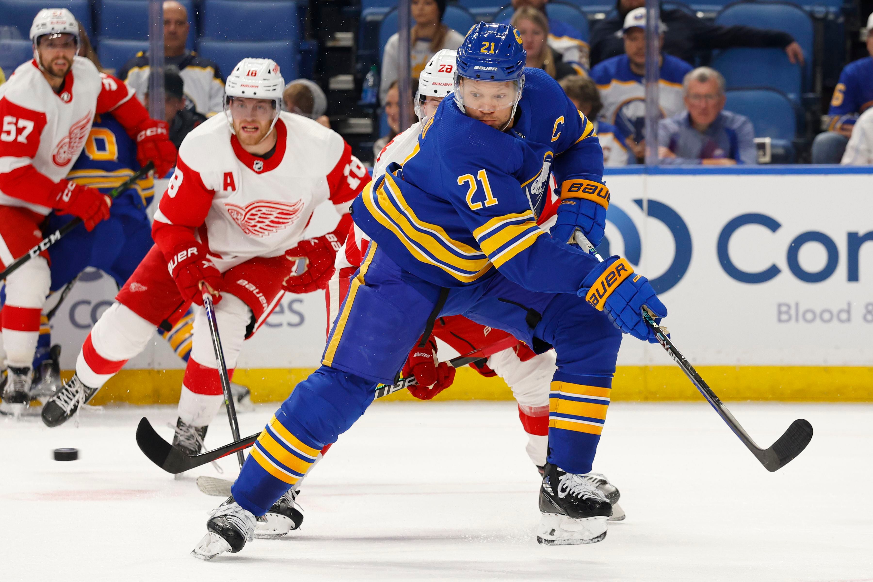 Thompson has 3 goals, 3 assists as Sabres beat Red Wings