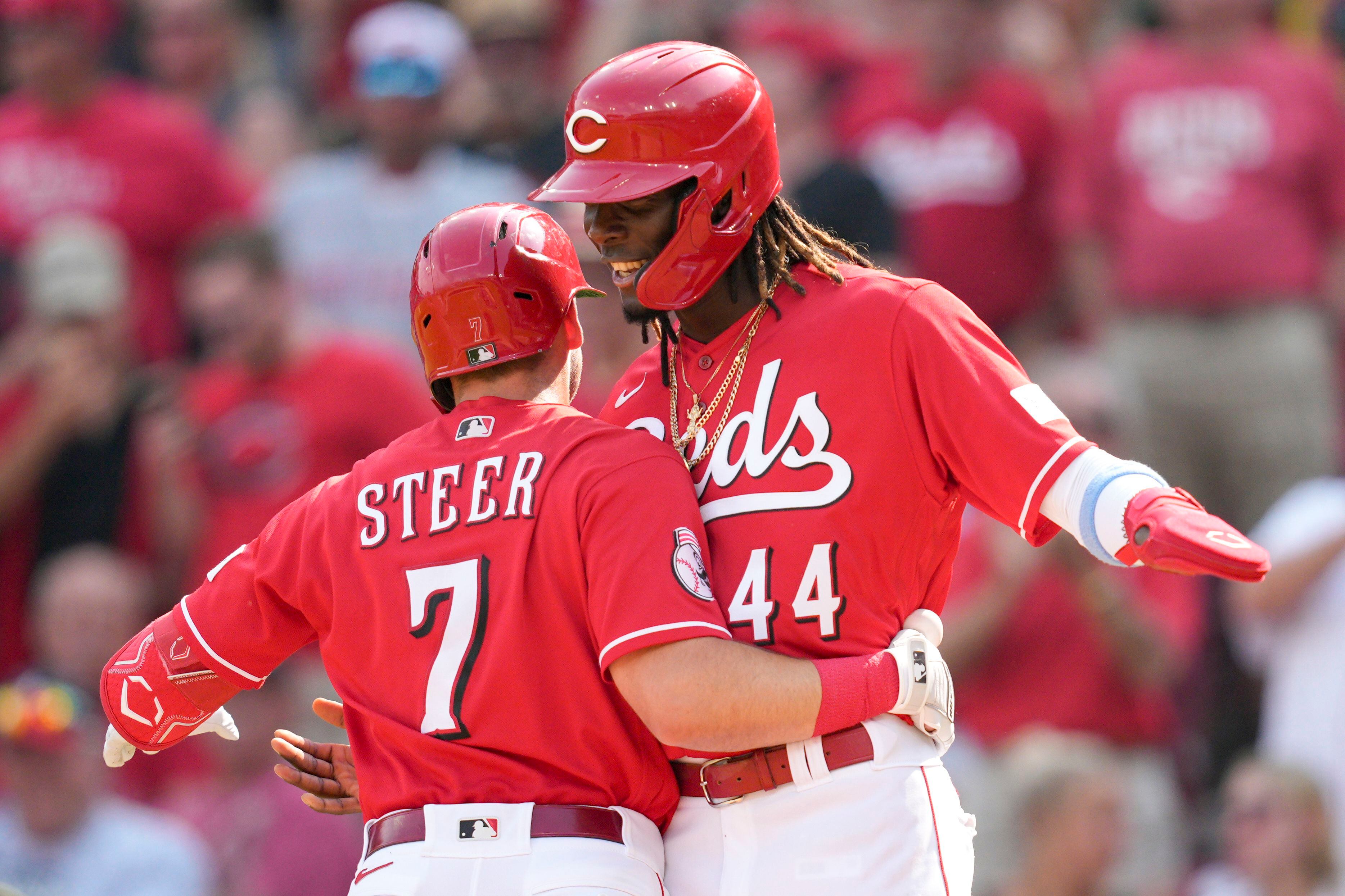 Cardinals win 2021 MLB opener in Cincinnati slugfest