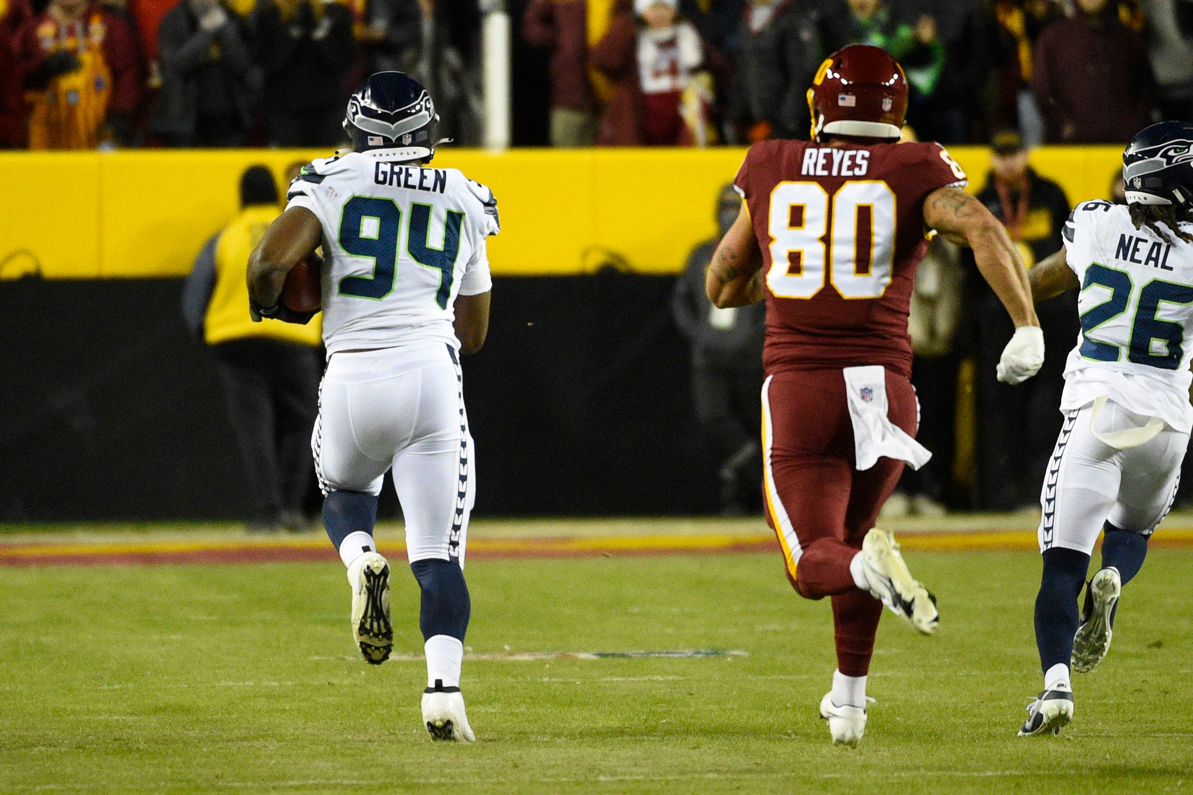 Washington beats Wilson, Seahawks 17-15 for 3rd win in a row