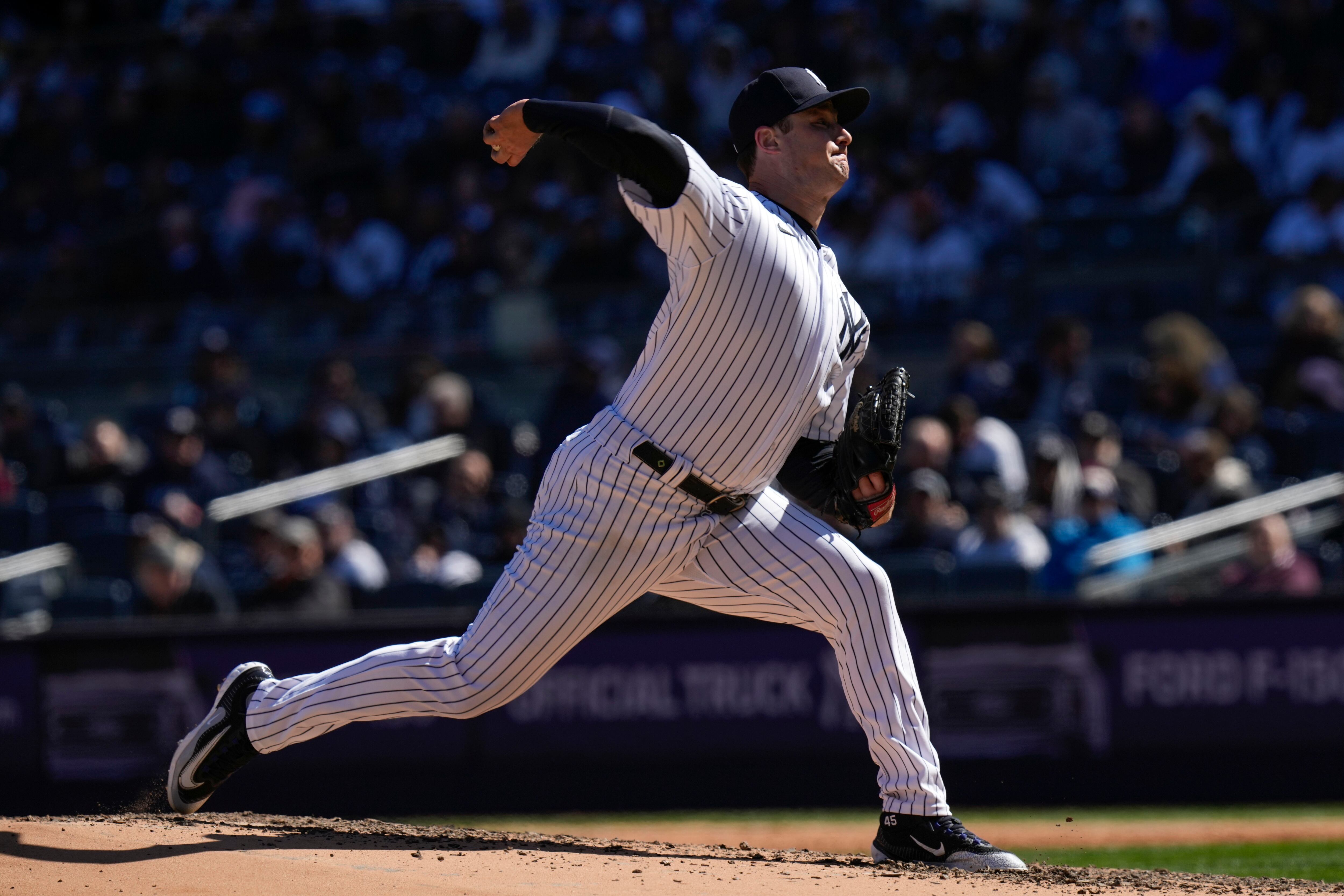 Yankees place RHP Tommy Kahnle (shoulder) on IL, Sports