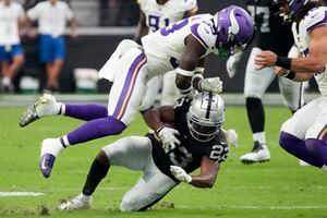 Raiders defeat Vikings in second preseason game, 26-20