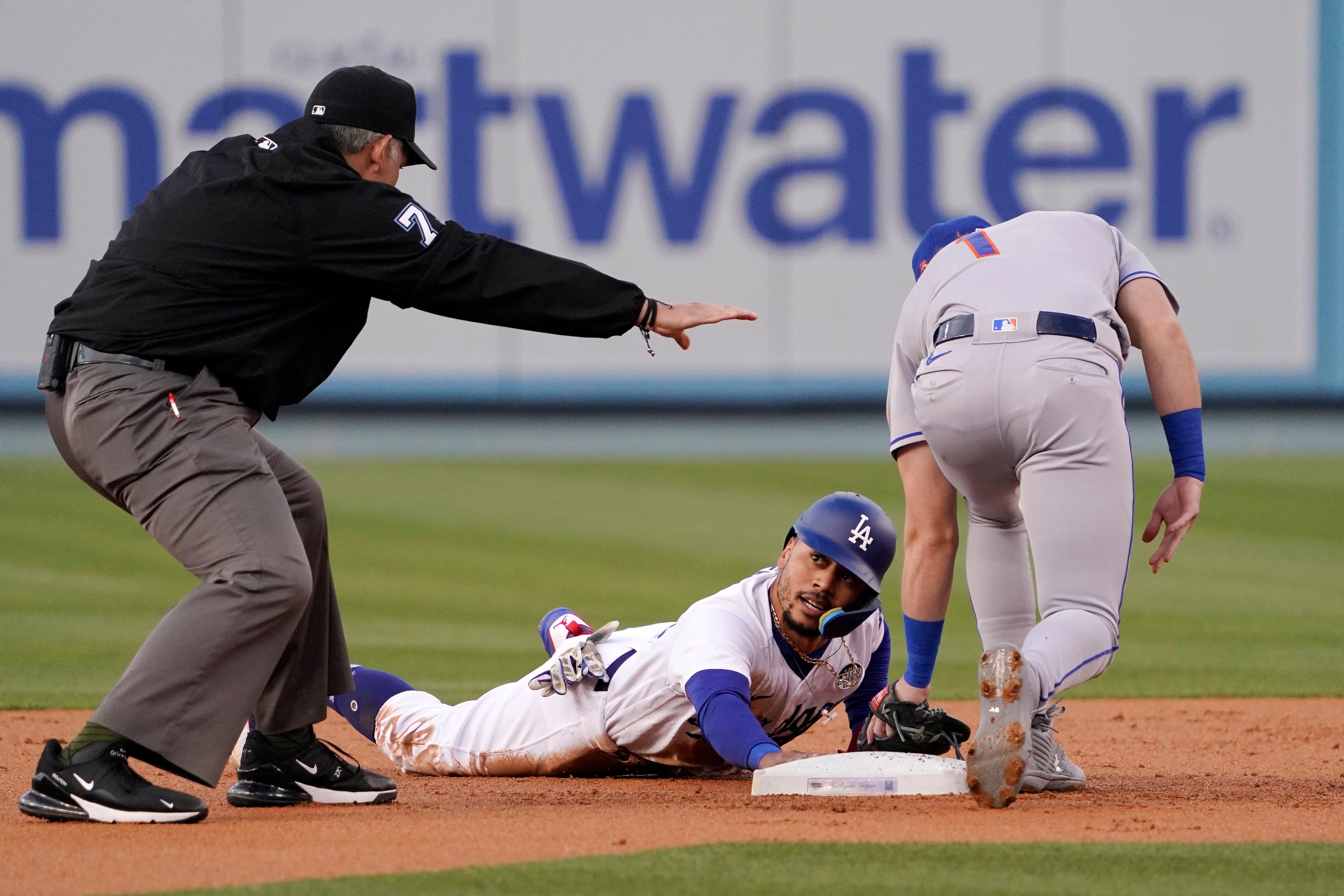 Gonsolin sharp again, Dodgers blank Mets 2-0 in NL showdown