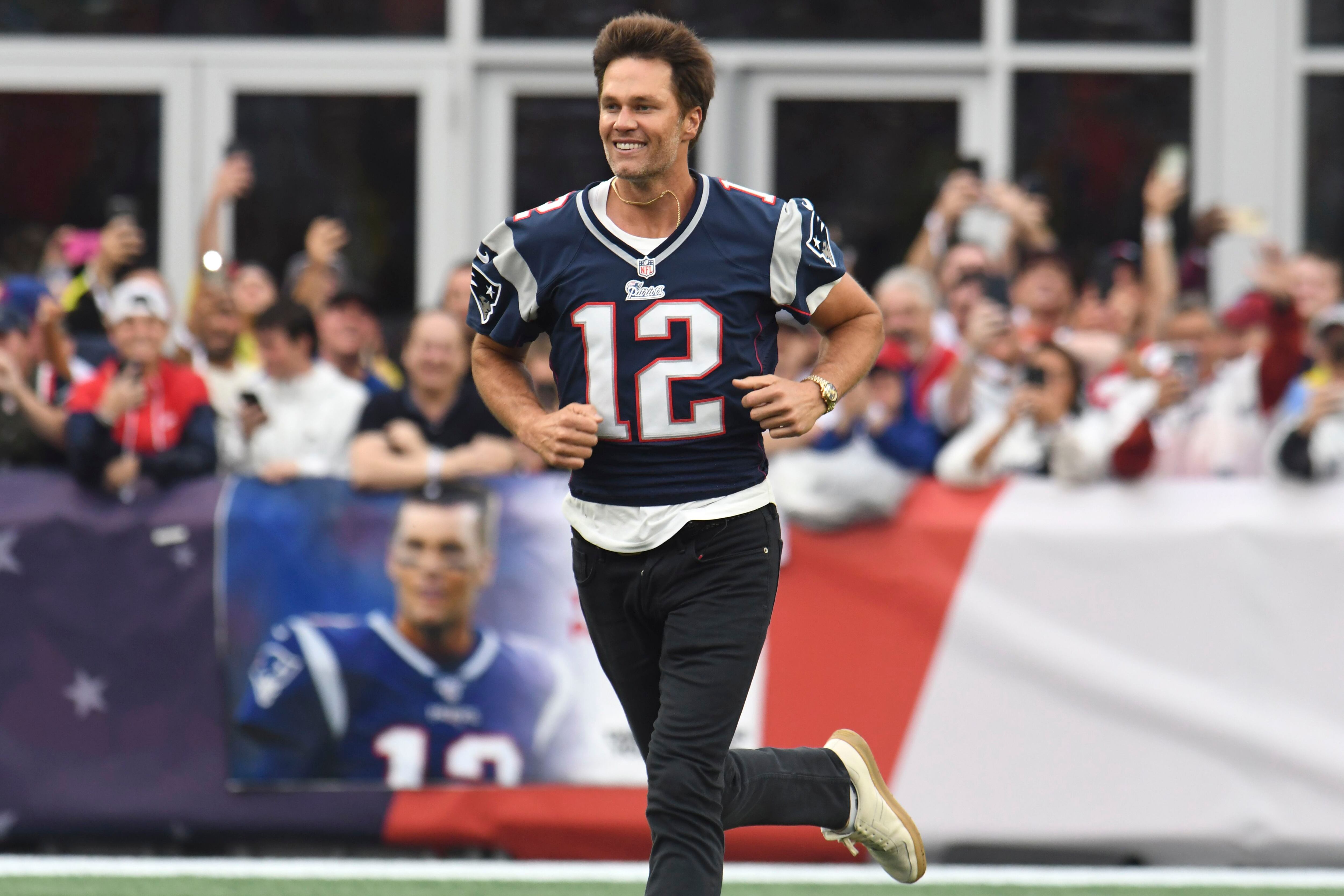 Tom Brady rings new lighthouse bell in return to Gillette – NBC