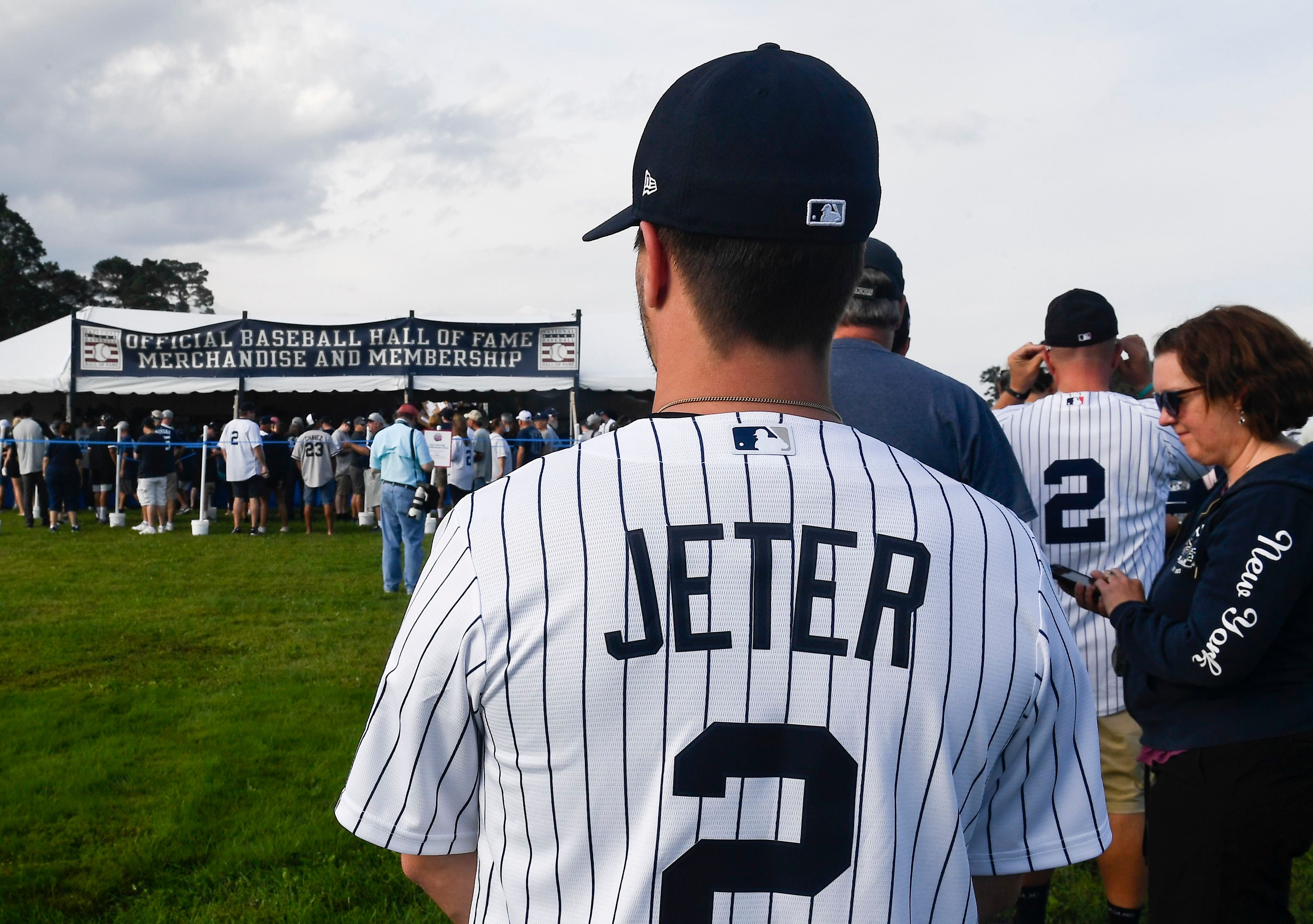 Former Yankees manager Joe Torre says abuse awareness can help