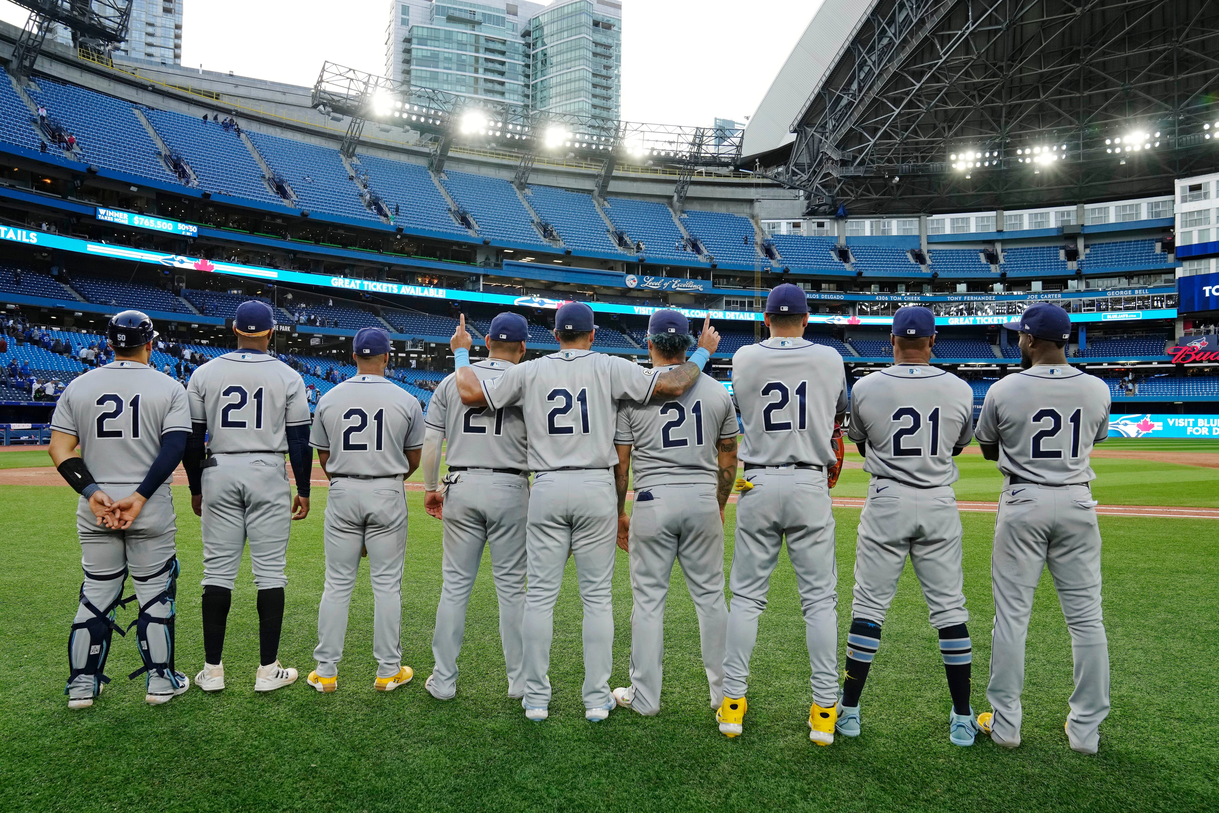 MLB celebrates Roberto Clemente Day, ceremony at Citi Field - CBS Pittsburgh