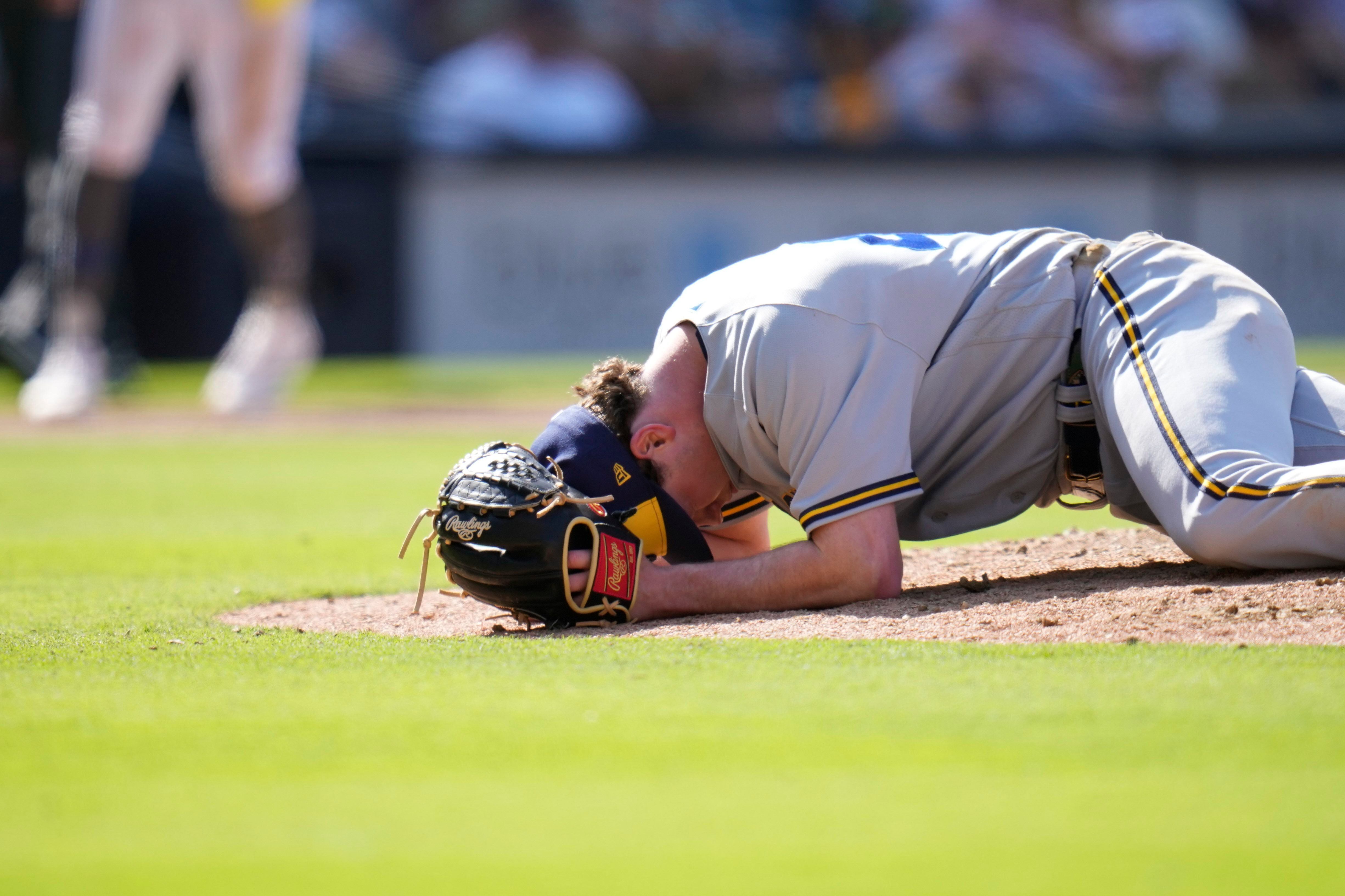 Brewers' Willy Adames hospitalized after being hit by line drive