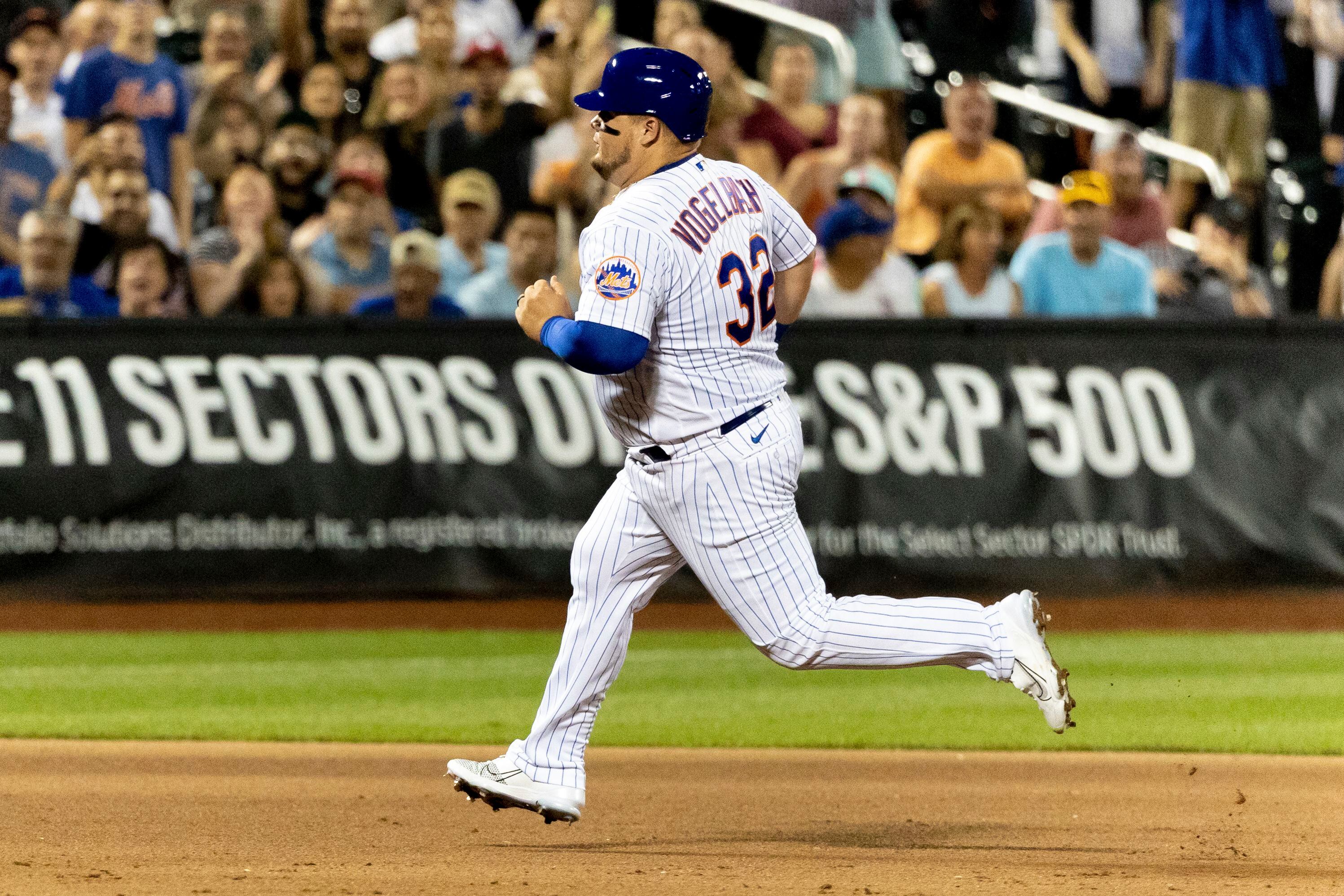 Alonso's 3-run HR, 4 RBIs leads Mets over Padres 8-5