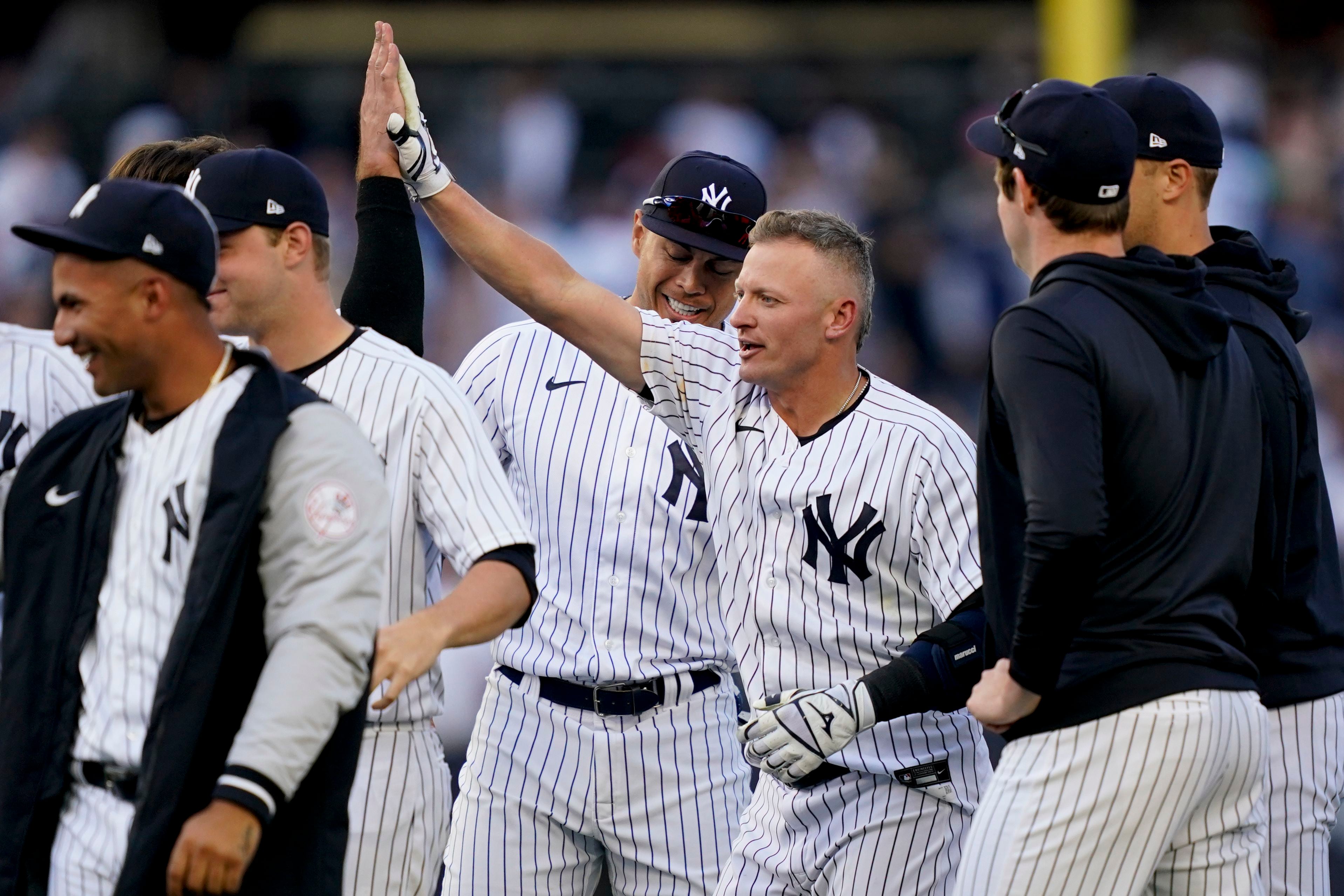 Yankees Social Media: Gleyber Torres shows off pregame routine