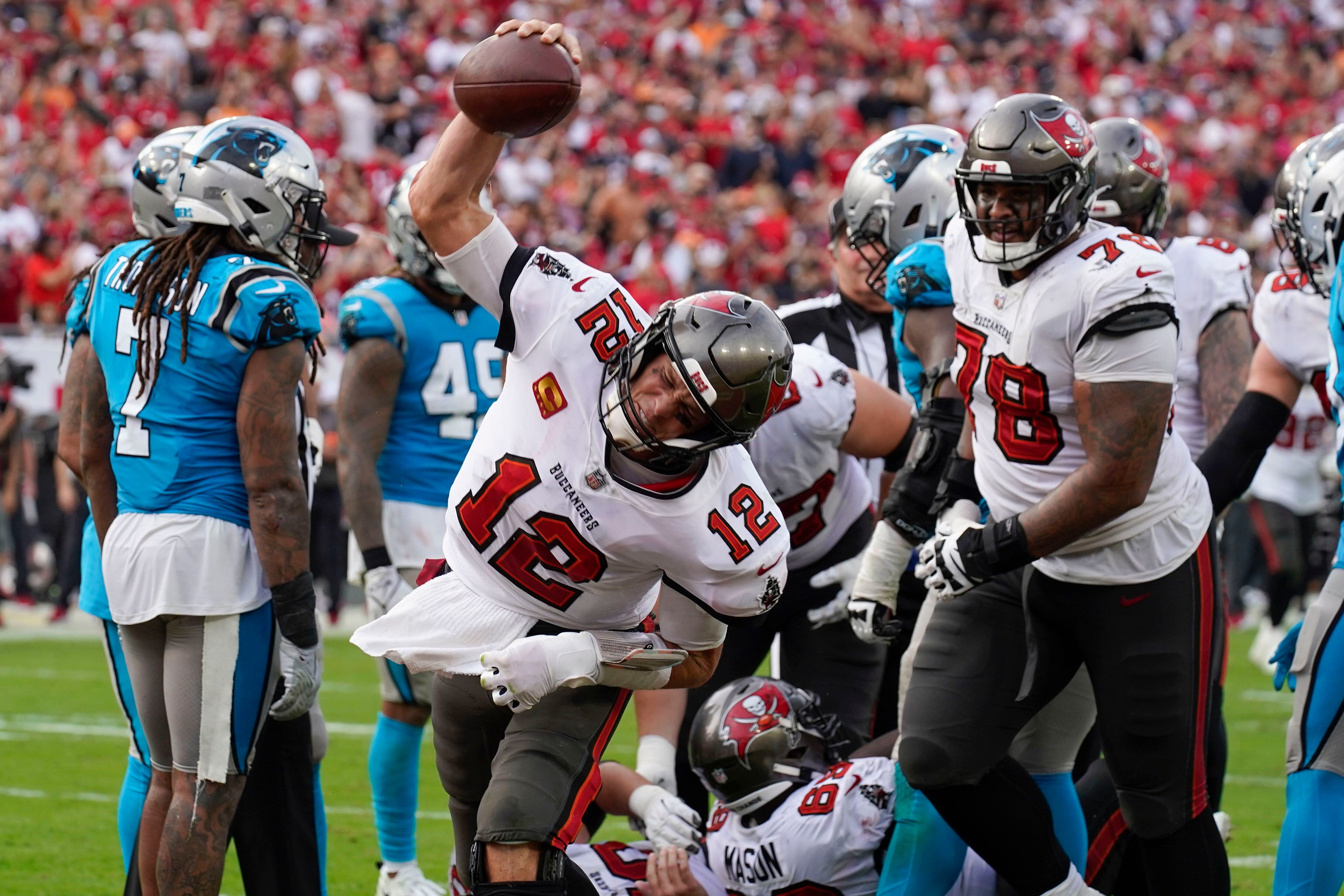 Bucs Blast Lions, Clinch First Playoff Berth Since 2007