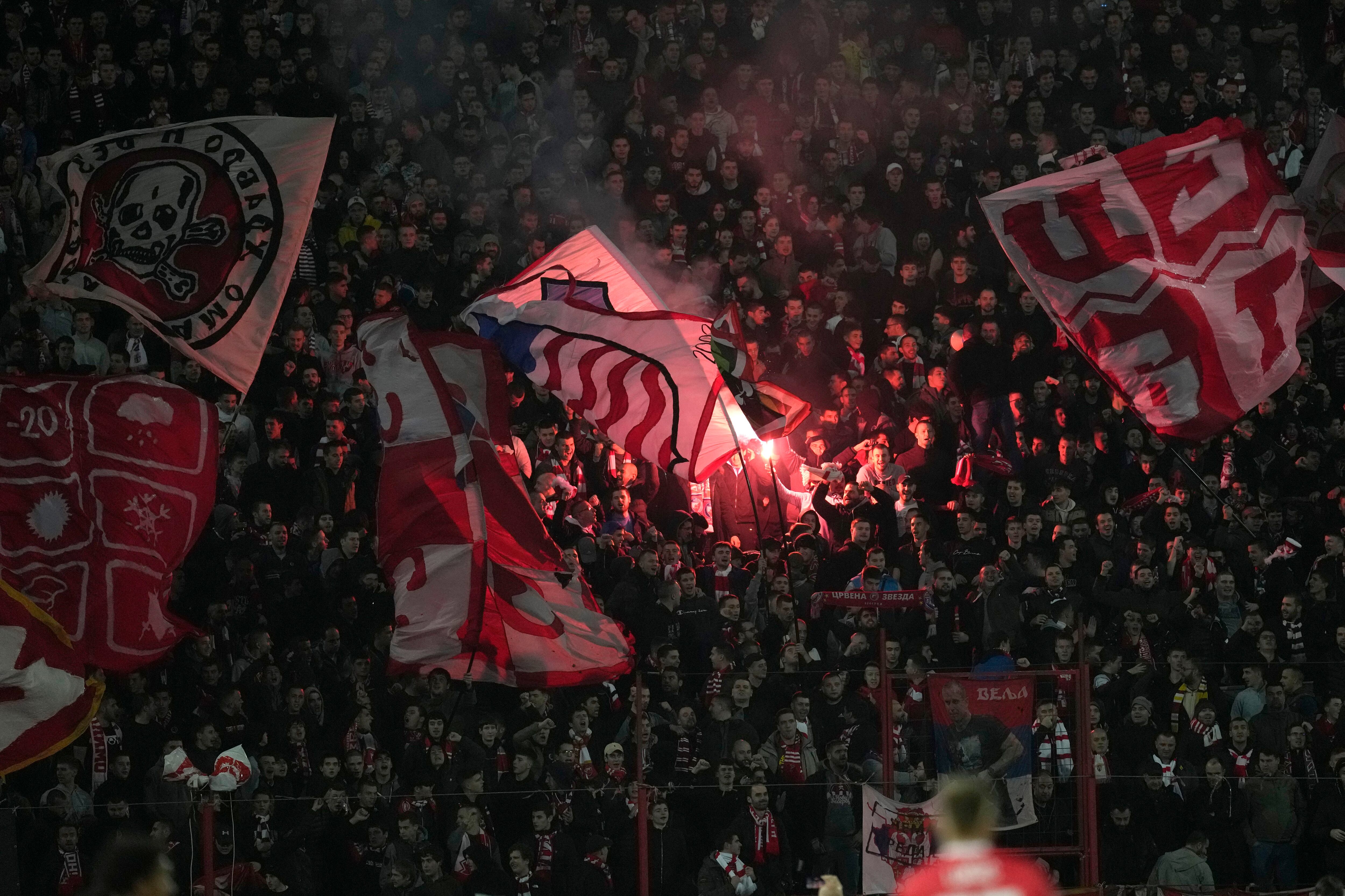 Paris Saint-Germain advances in tense finish to Champions League group.  Porto also into round of 16