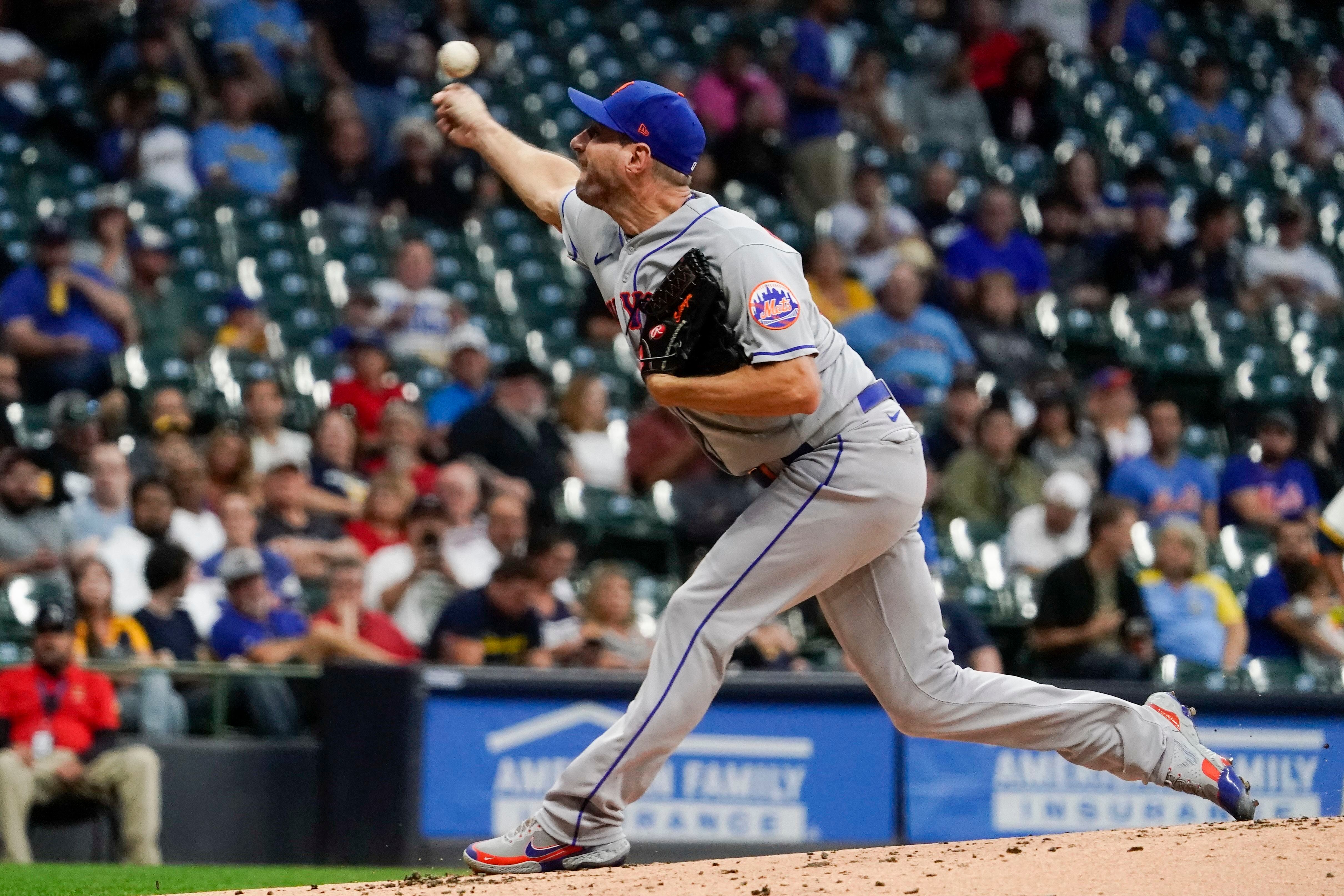 Mets' Max Scherzer leaves game after 6 perfect innings, team clinches  playoff spot