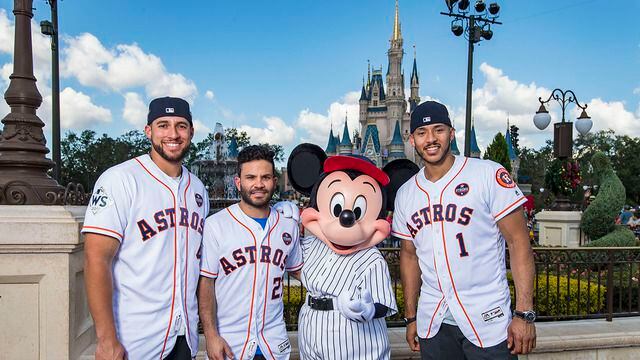 The Astros Beat the Team That Put Up a Statue of His Dad—and He Loves It