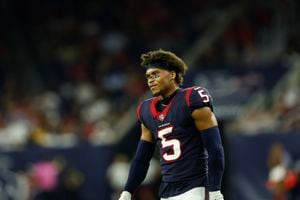 Texans' Derek Stingley relies on Chris Conley for advice