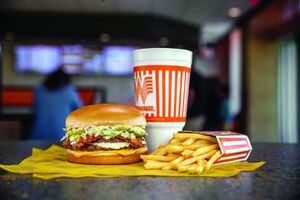 ALERT NEW UNIFORM POLICY : r/Whataburger