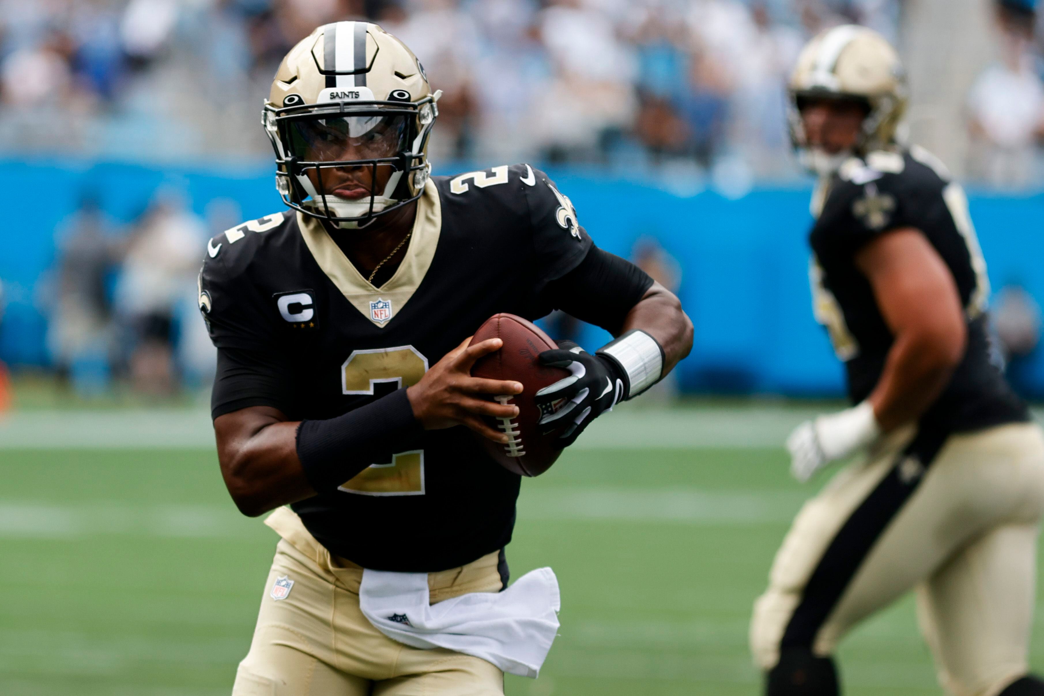 Darnold throws 2 TDs, Panthers D dominates Saints 26-7