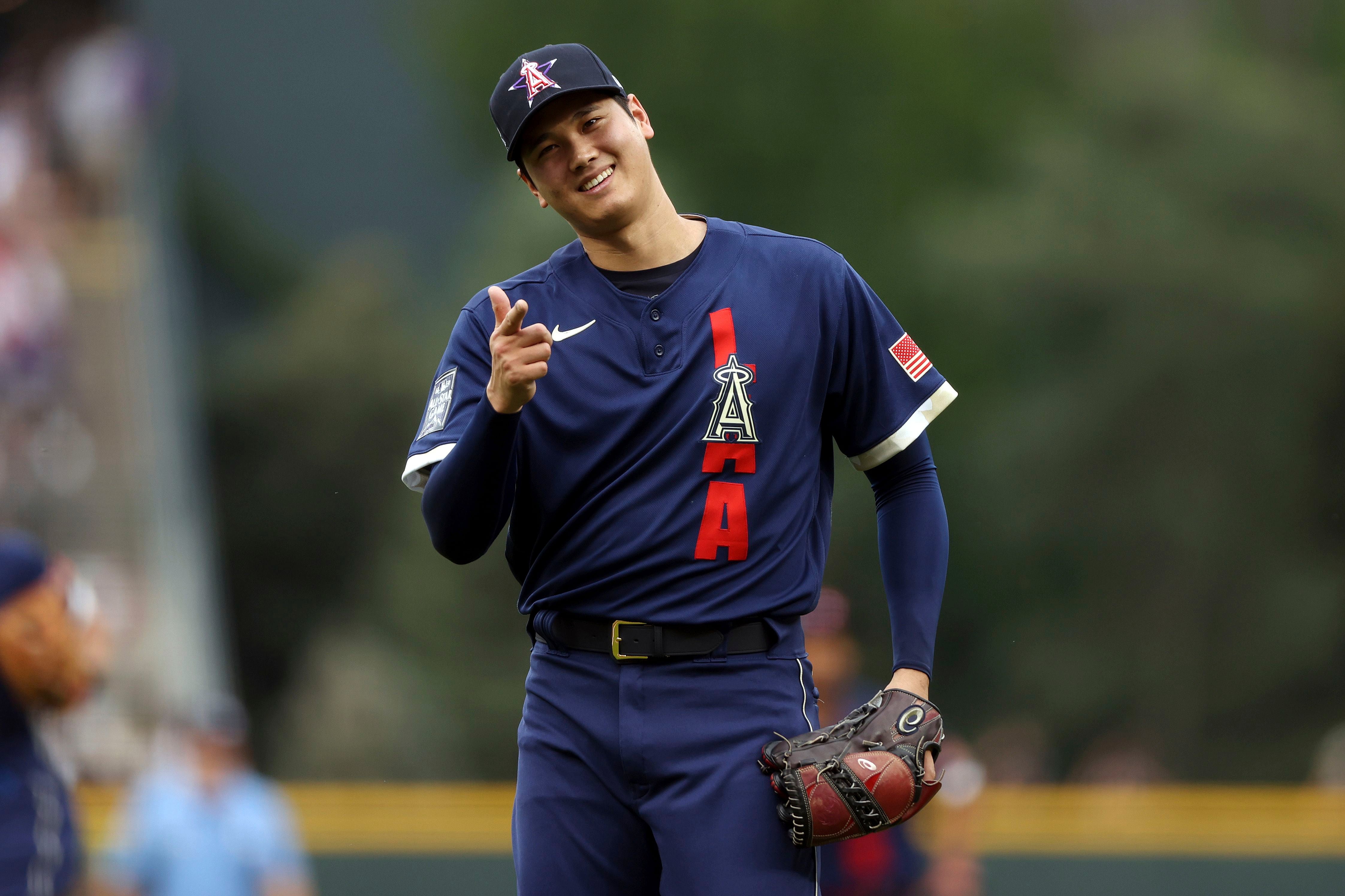 What Pros Wear: Shohei Ohtani's Asics Cleats (2020) - What Pros Wear