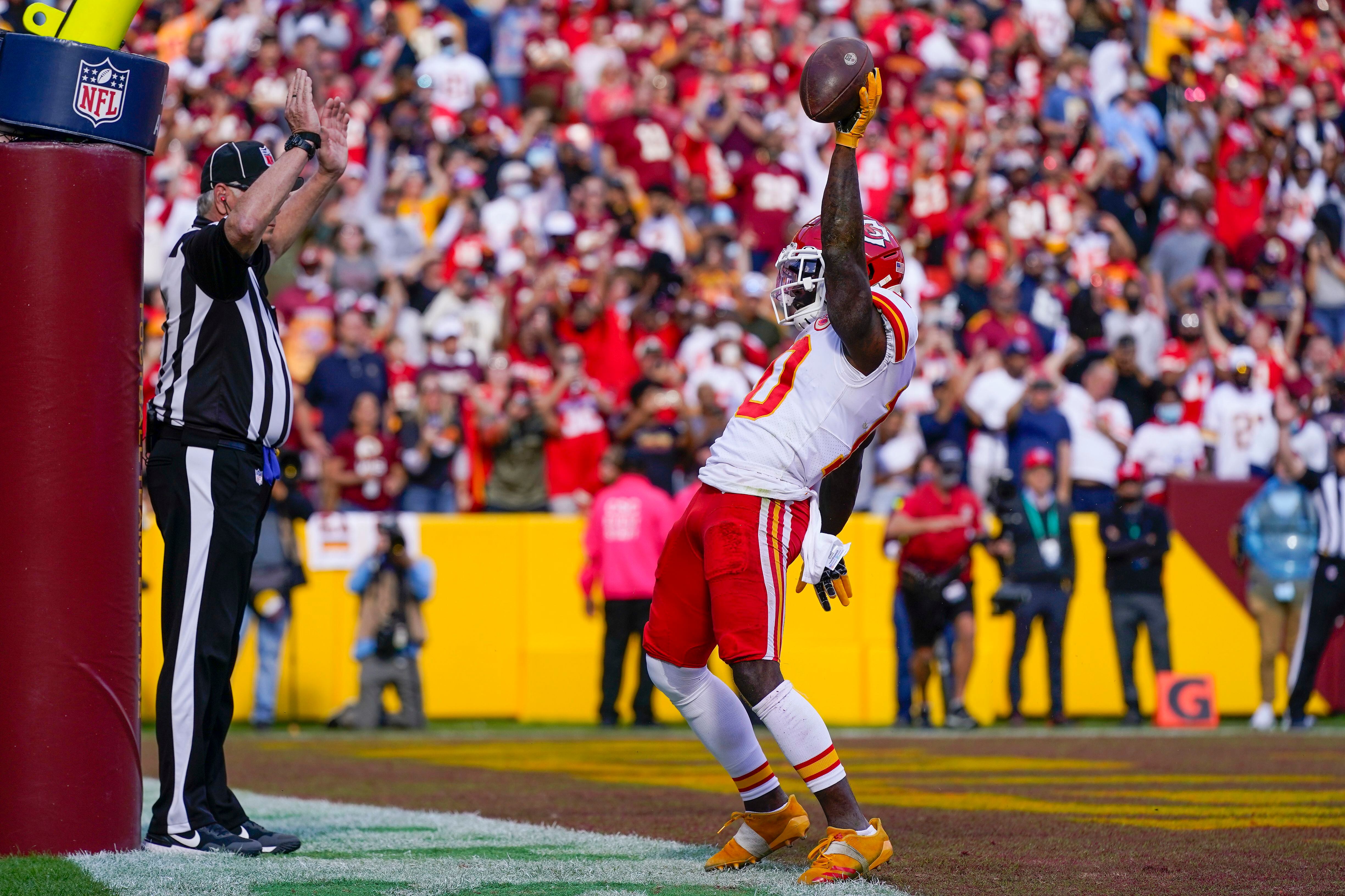 Chiefs beat Washington 31-13; Sean Taylor's No. 21 retired