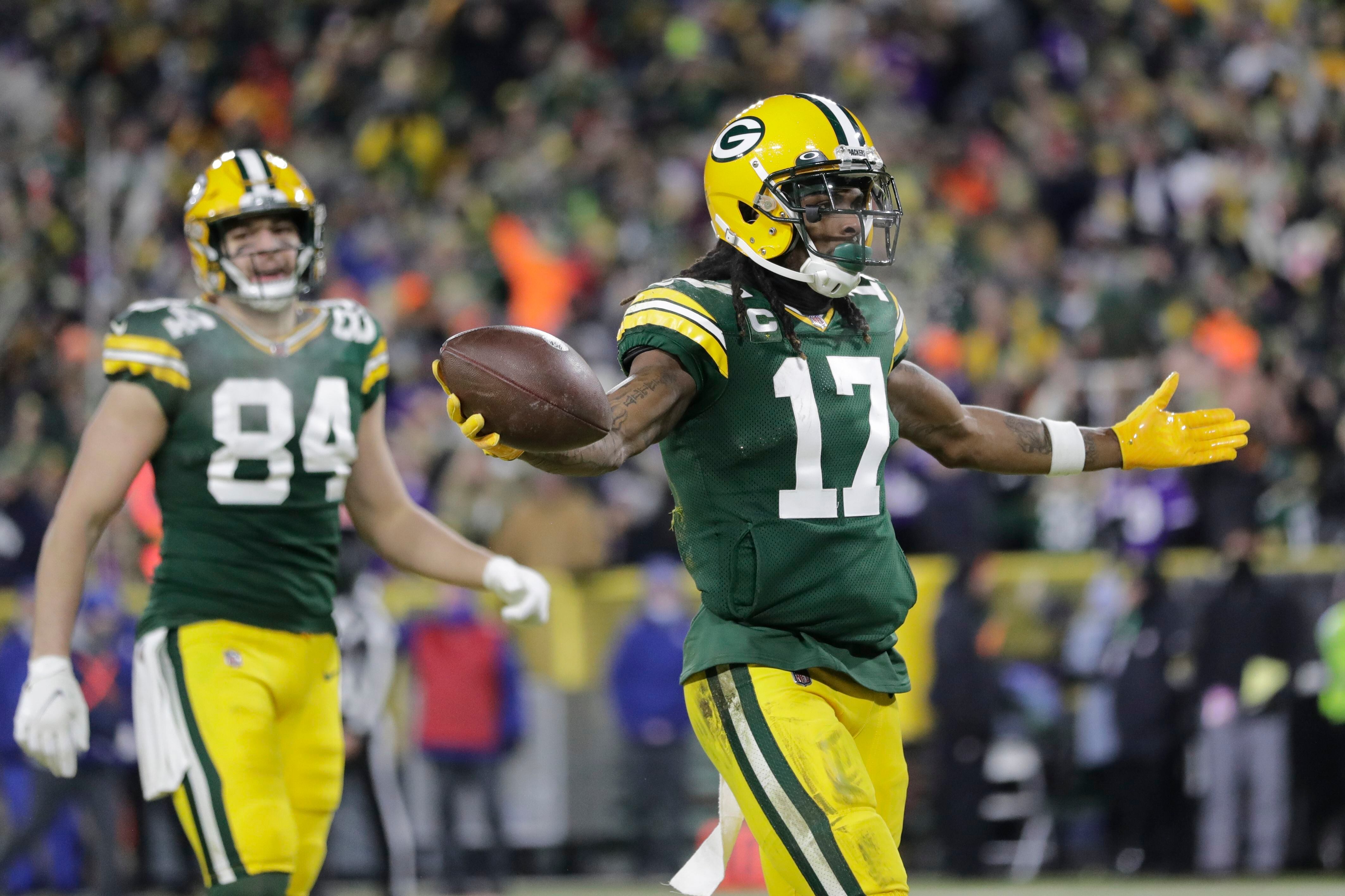 Green Bay Packers wrap things up in NFC with 37-10 win over Minnesota