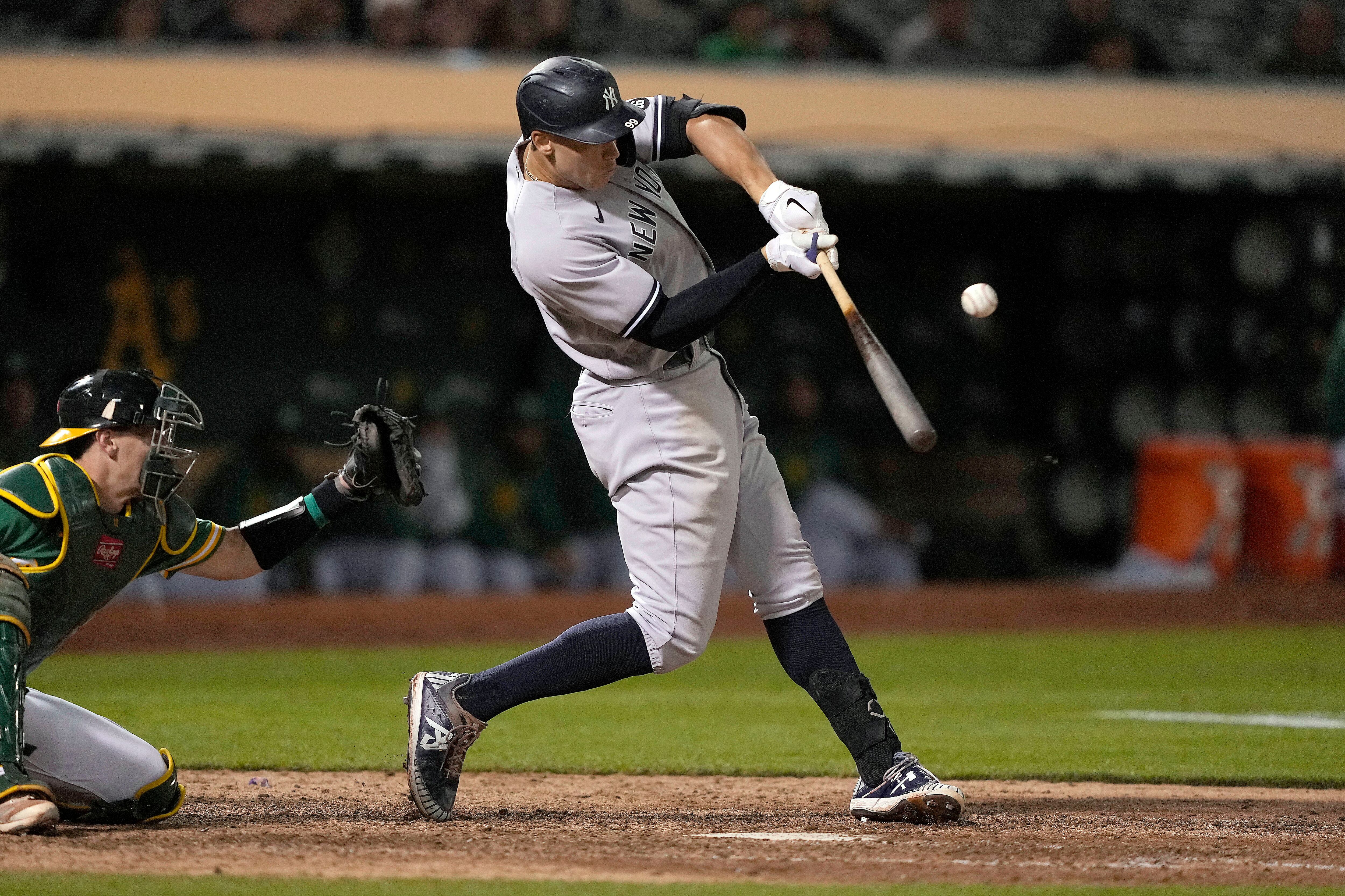 Judge homers twice, Yankees clobber Mariners