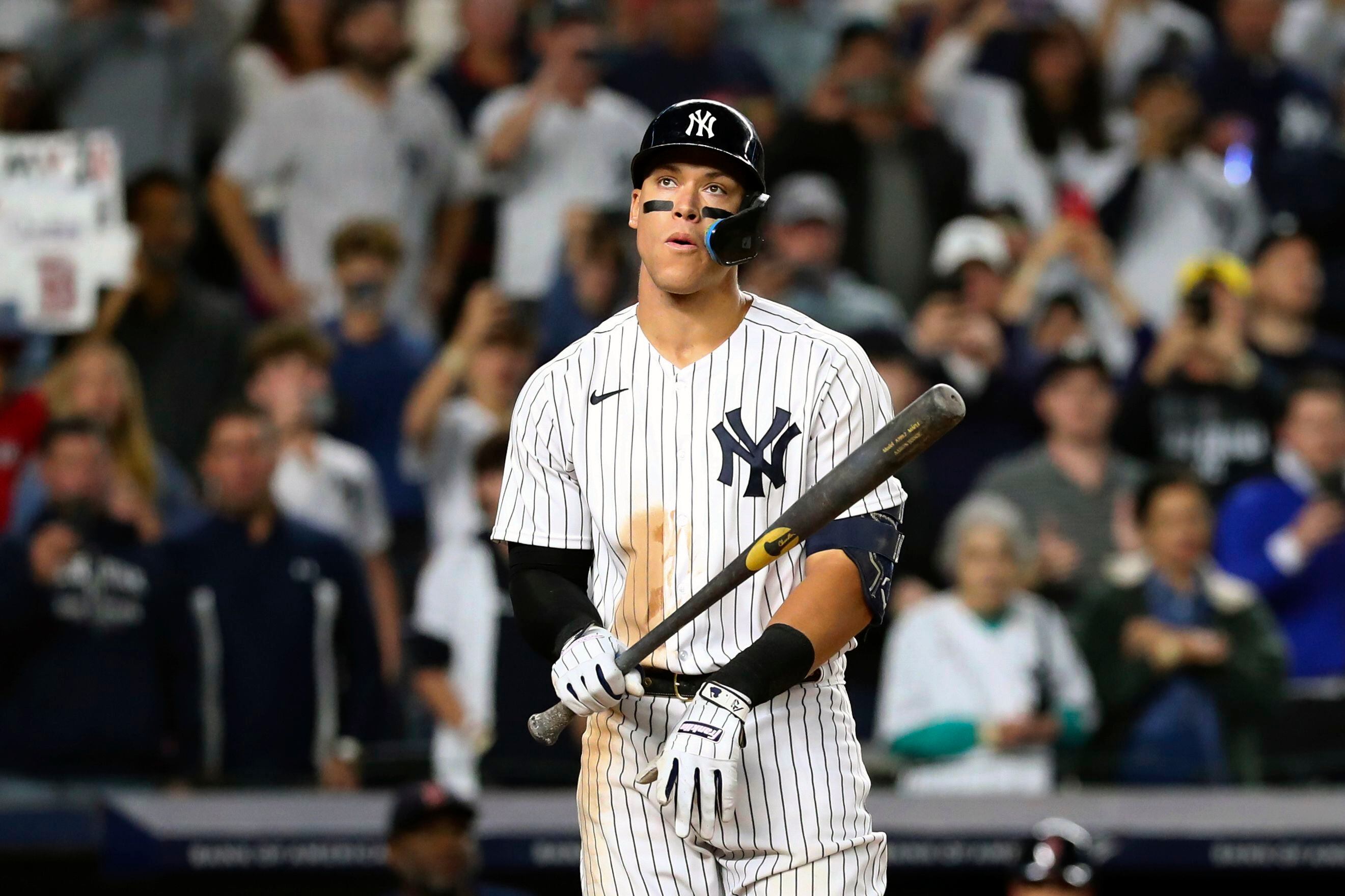 New York Yankees rightfielder Aaron Judge at 2nd base with Houston