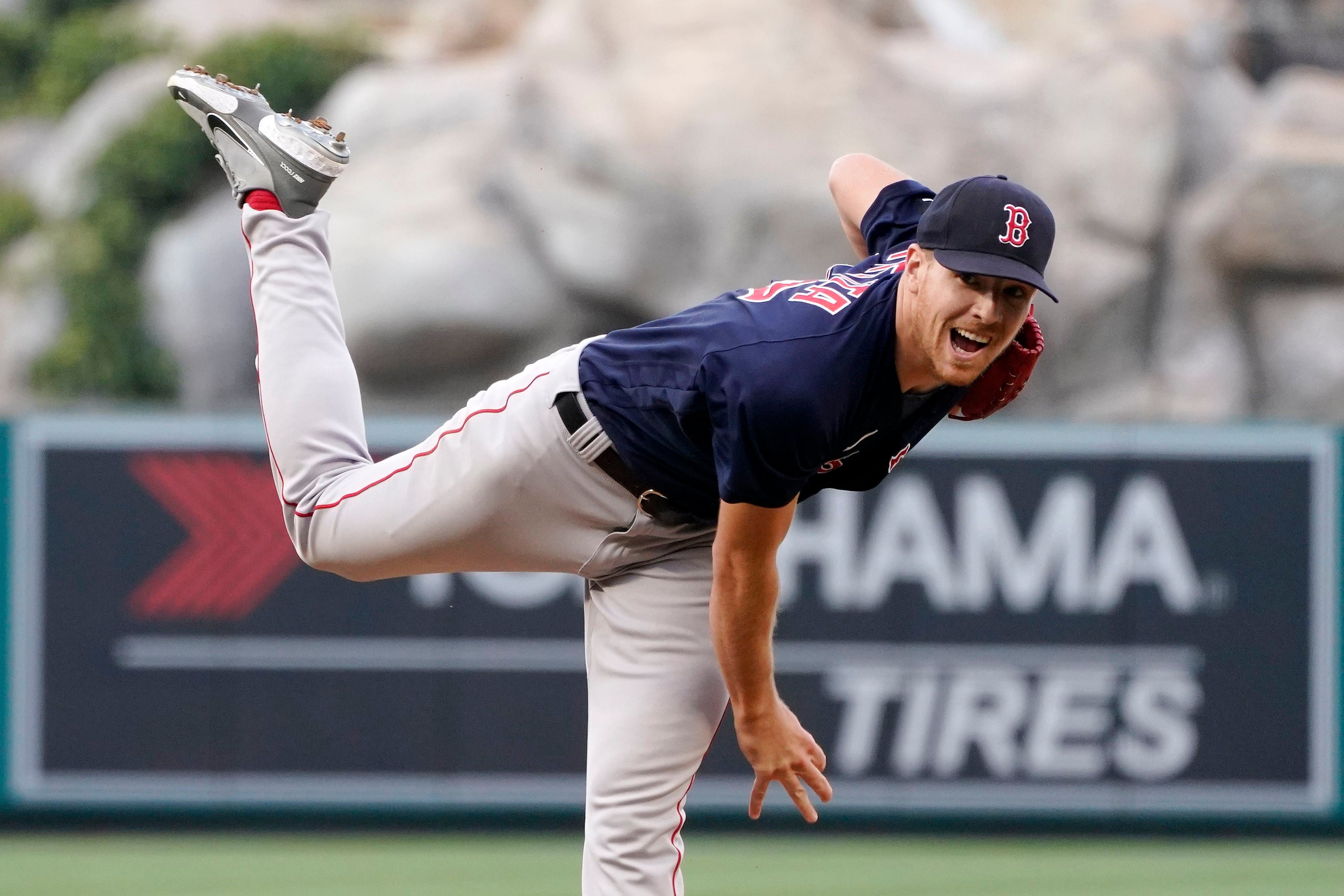 Baseball: Hirokazu Sawamura pitches scoreless ninth in MLB debut