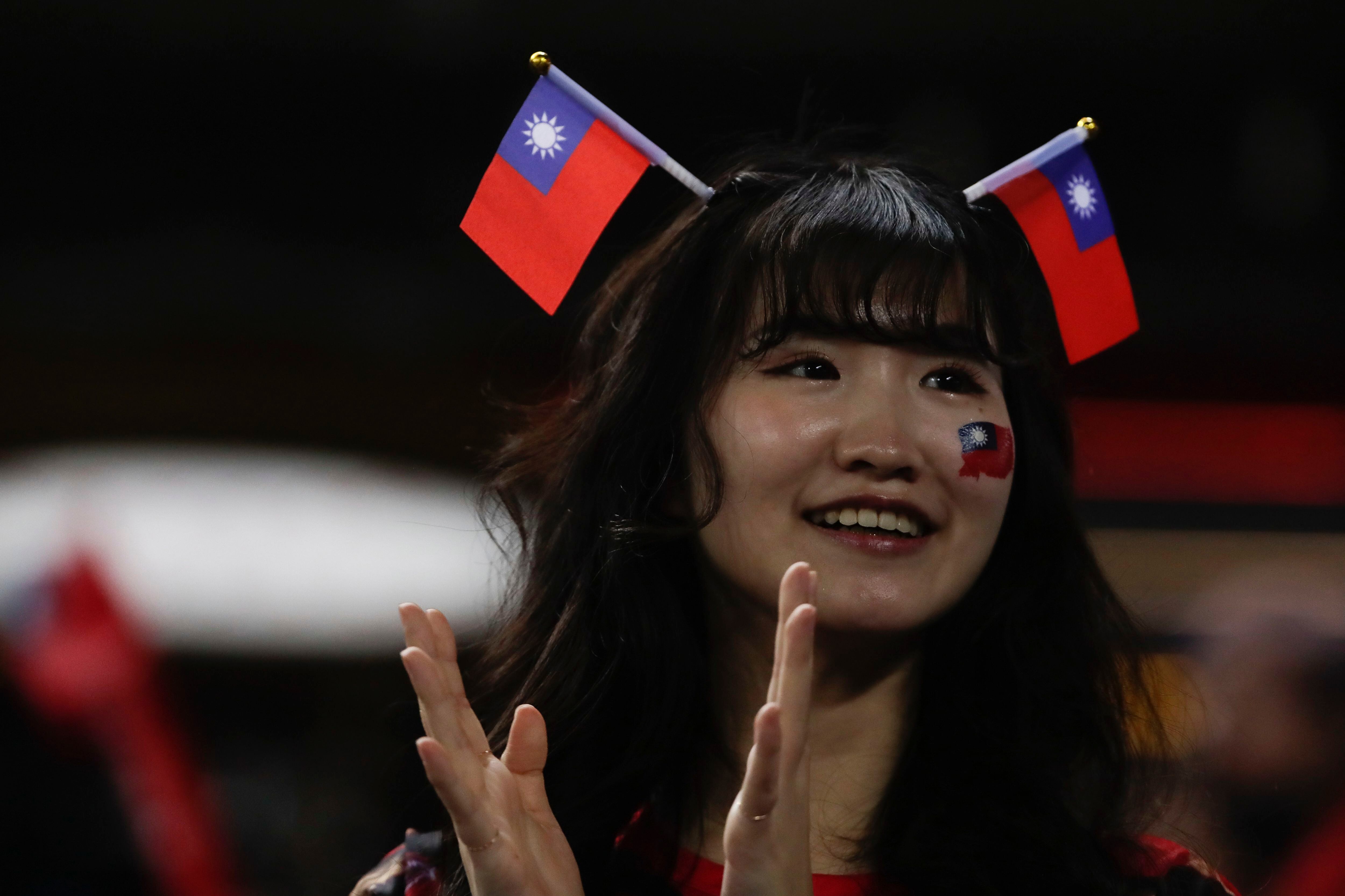 FIRST WORLD BASEBALL CLASSIC HOME RUN OF 2023! (Nien-Ting Wu