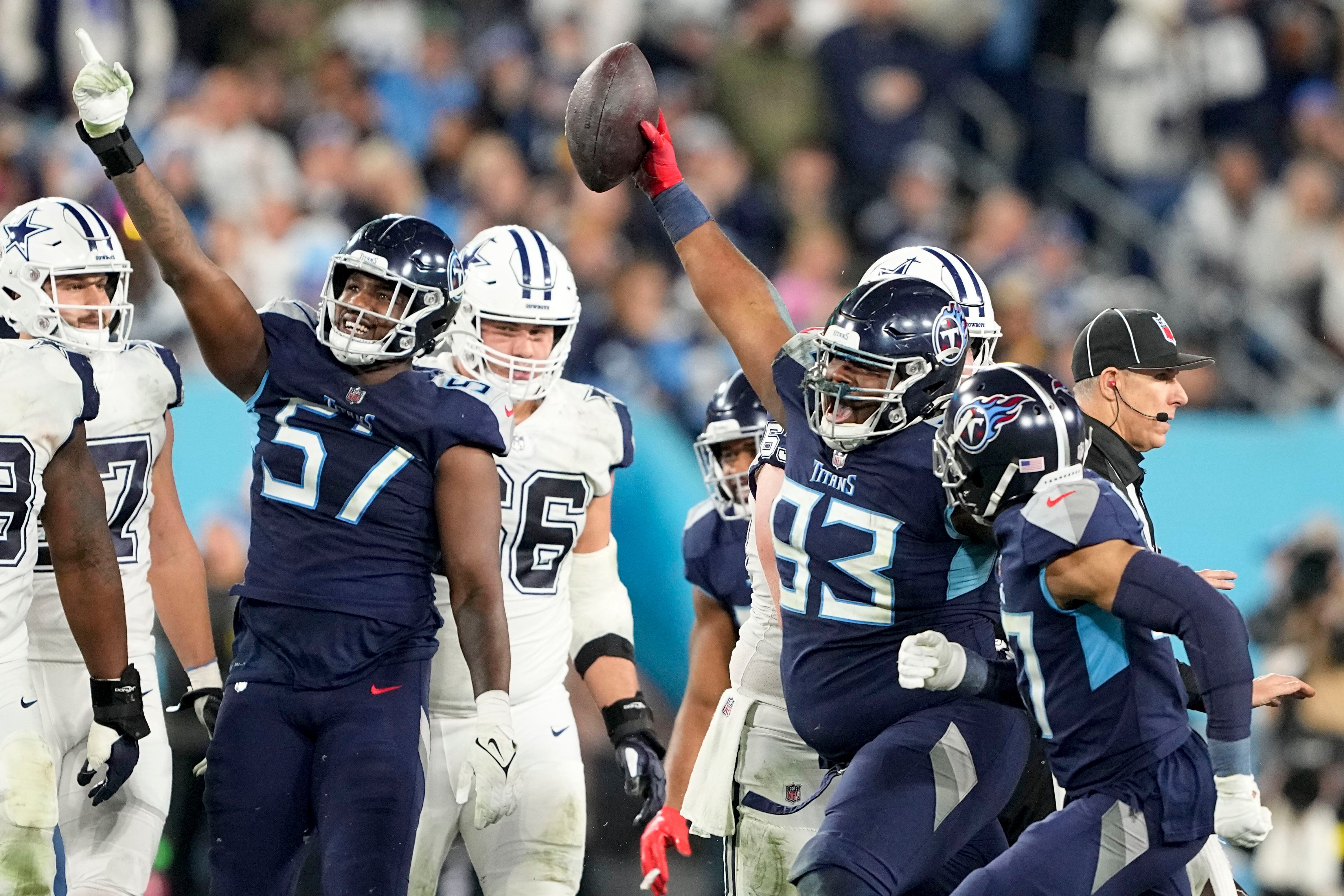 Dak Prescott has two TD passes, Cowboys top banged-up Titans 27-13