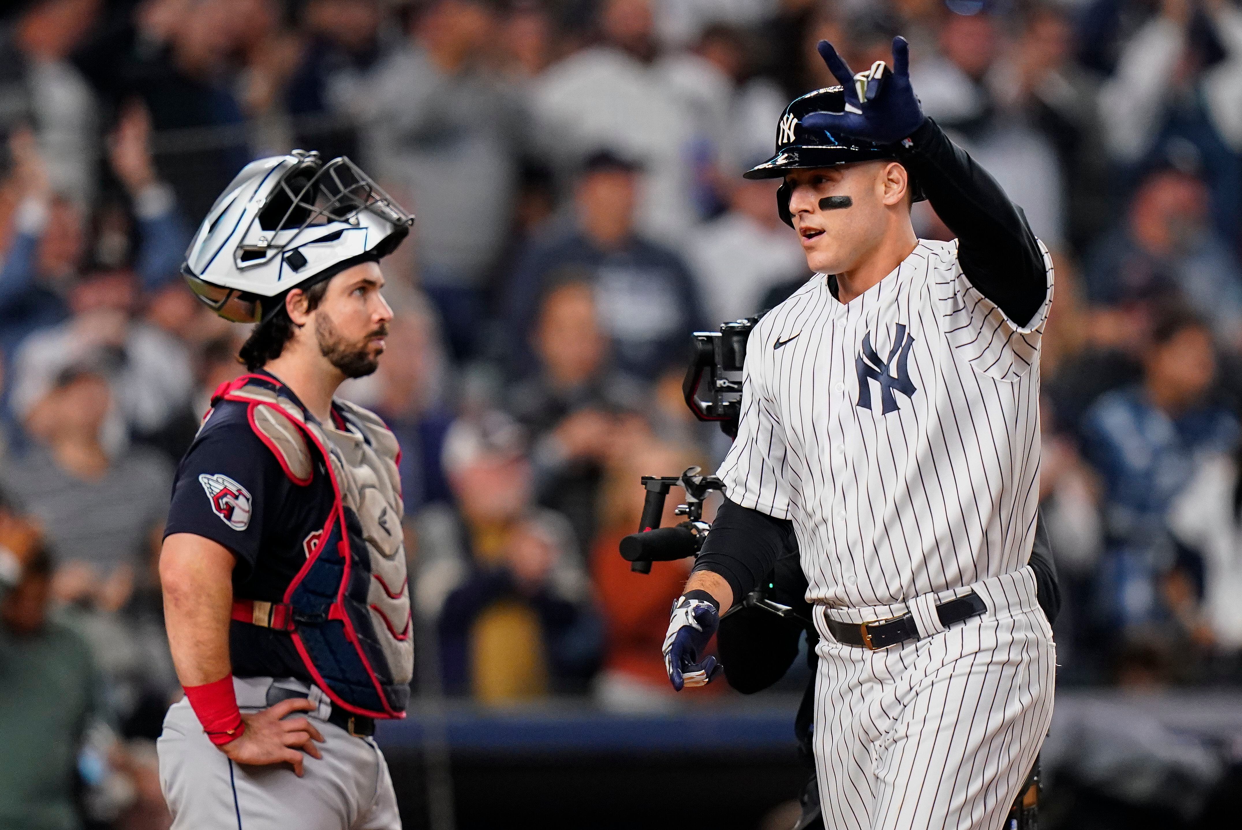 Which football scholarships did Yankees' Aaron Judge turn down