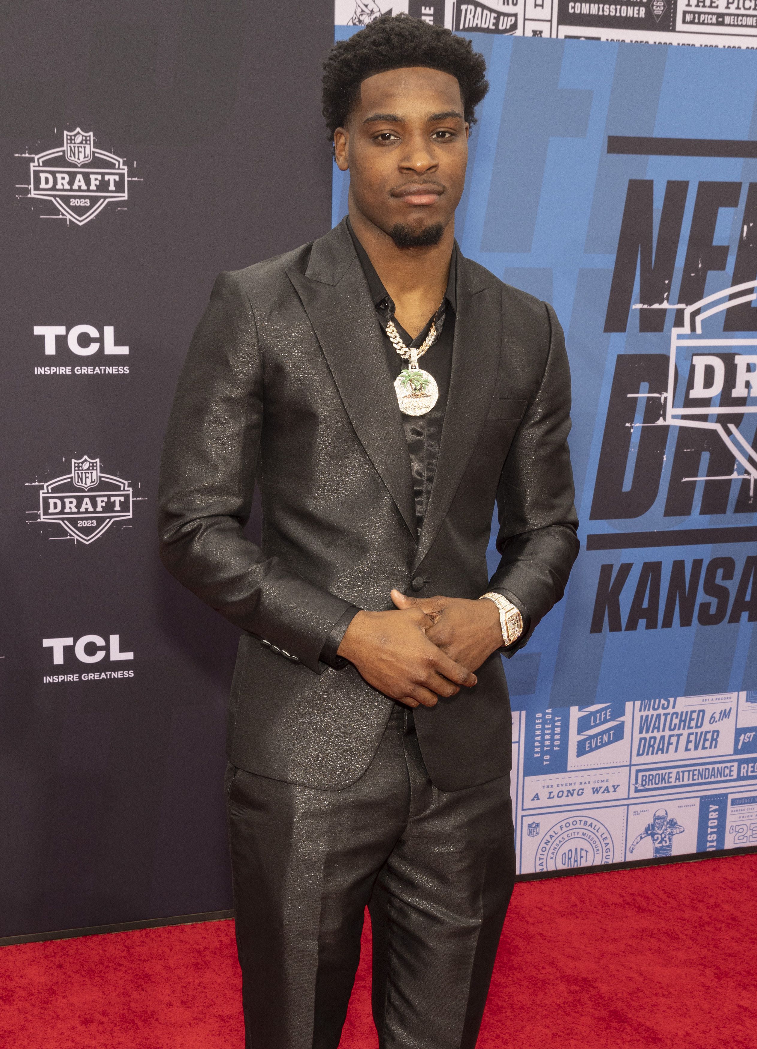 NFL draft fashion photo gallery: Custom suits, jewelry in Las Vegas, NFL  Draft