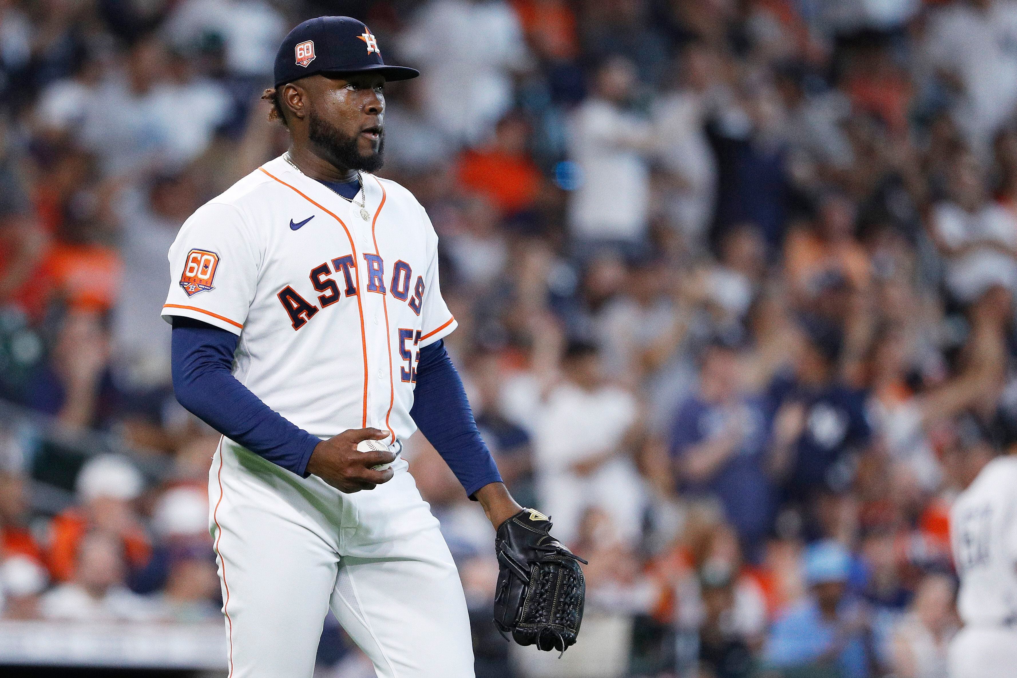 Alvarez homers as Astros down Yankees for doubleheader sweep