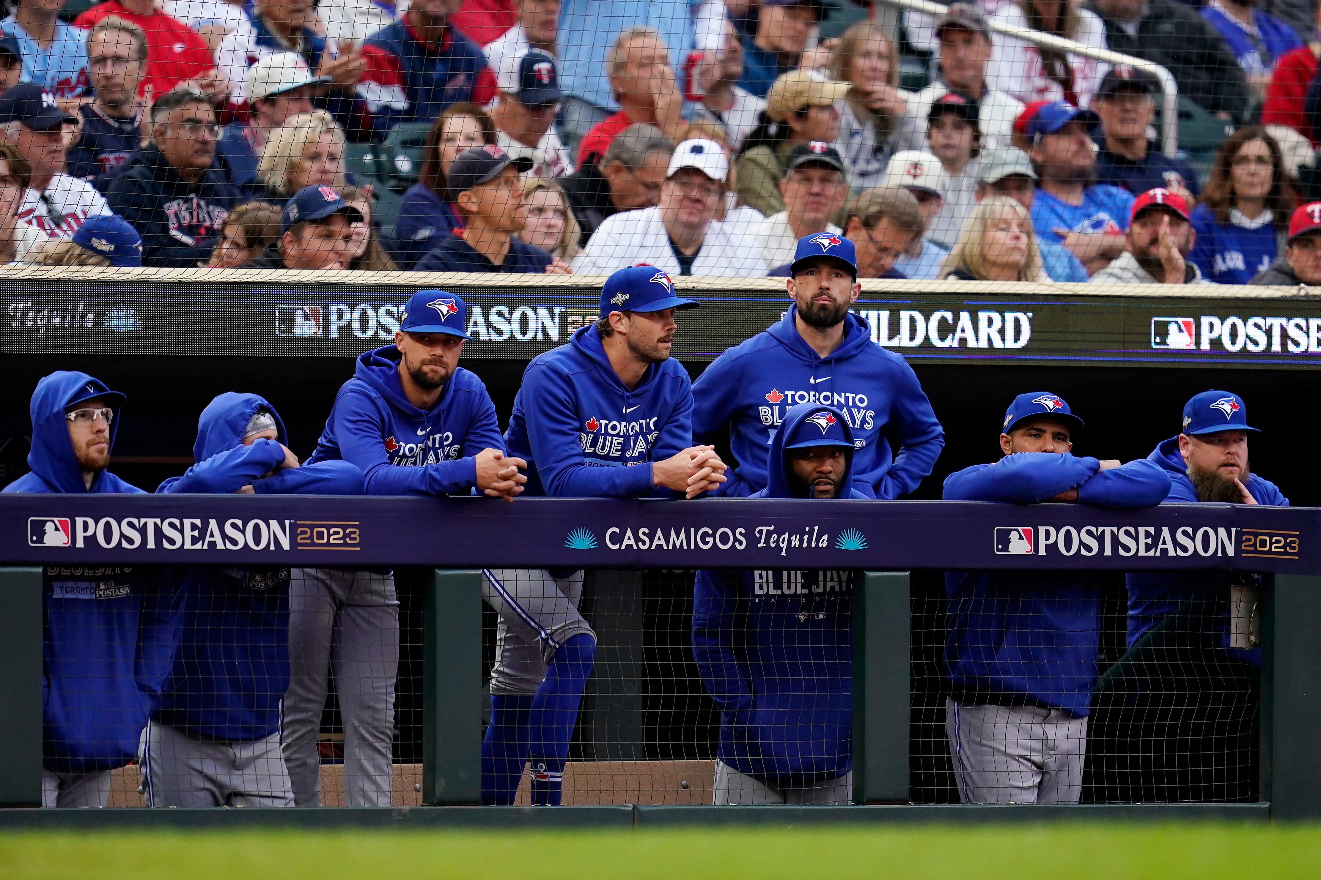 MLB playoffs wild-card Day 2 live tracker: Phillies, Diamondbacks, Twins,  Rangers all advance with sweeps