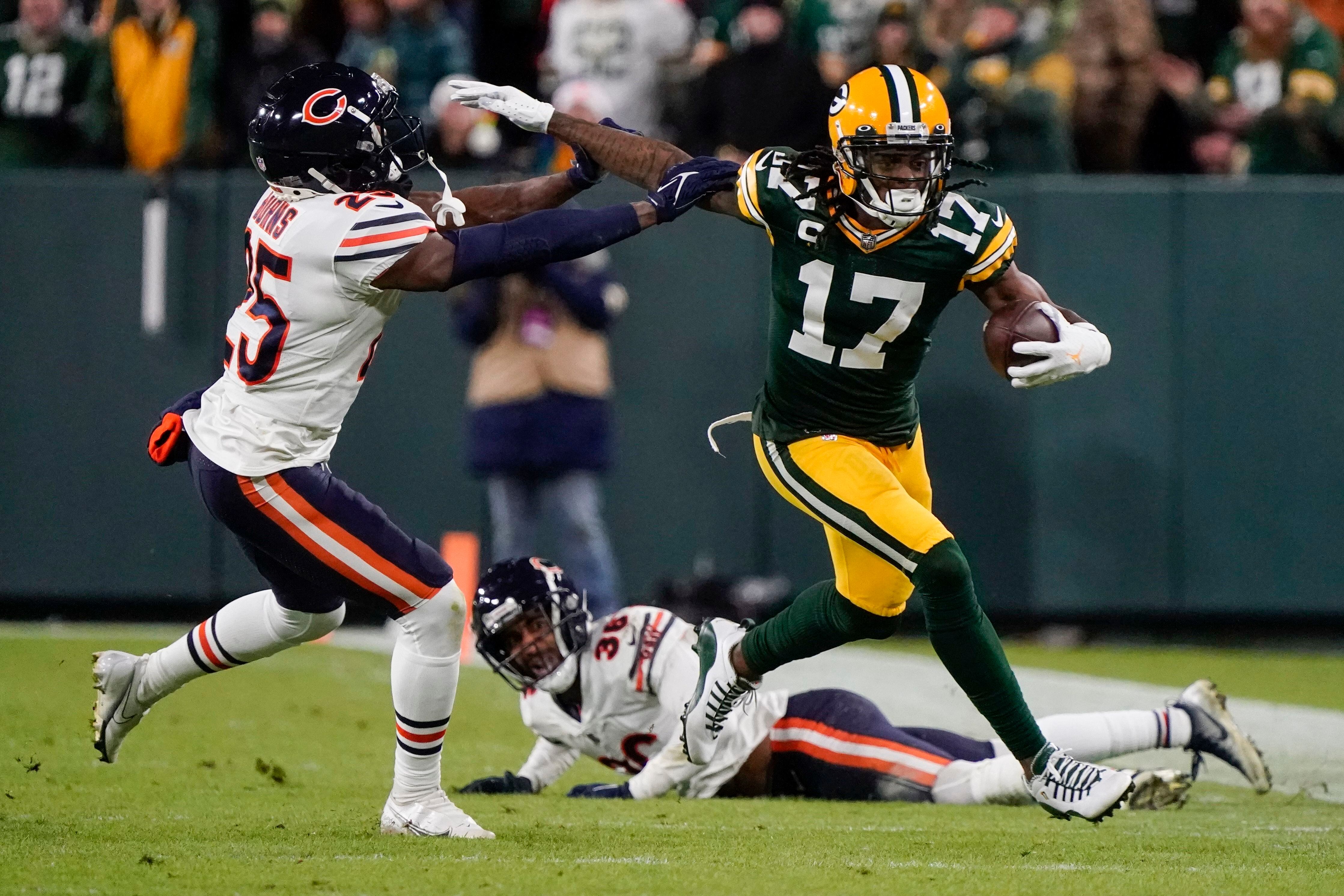 Rodgers Throws 4 TD Passes, Packers Defeat Bears 45-30, Chicago News