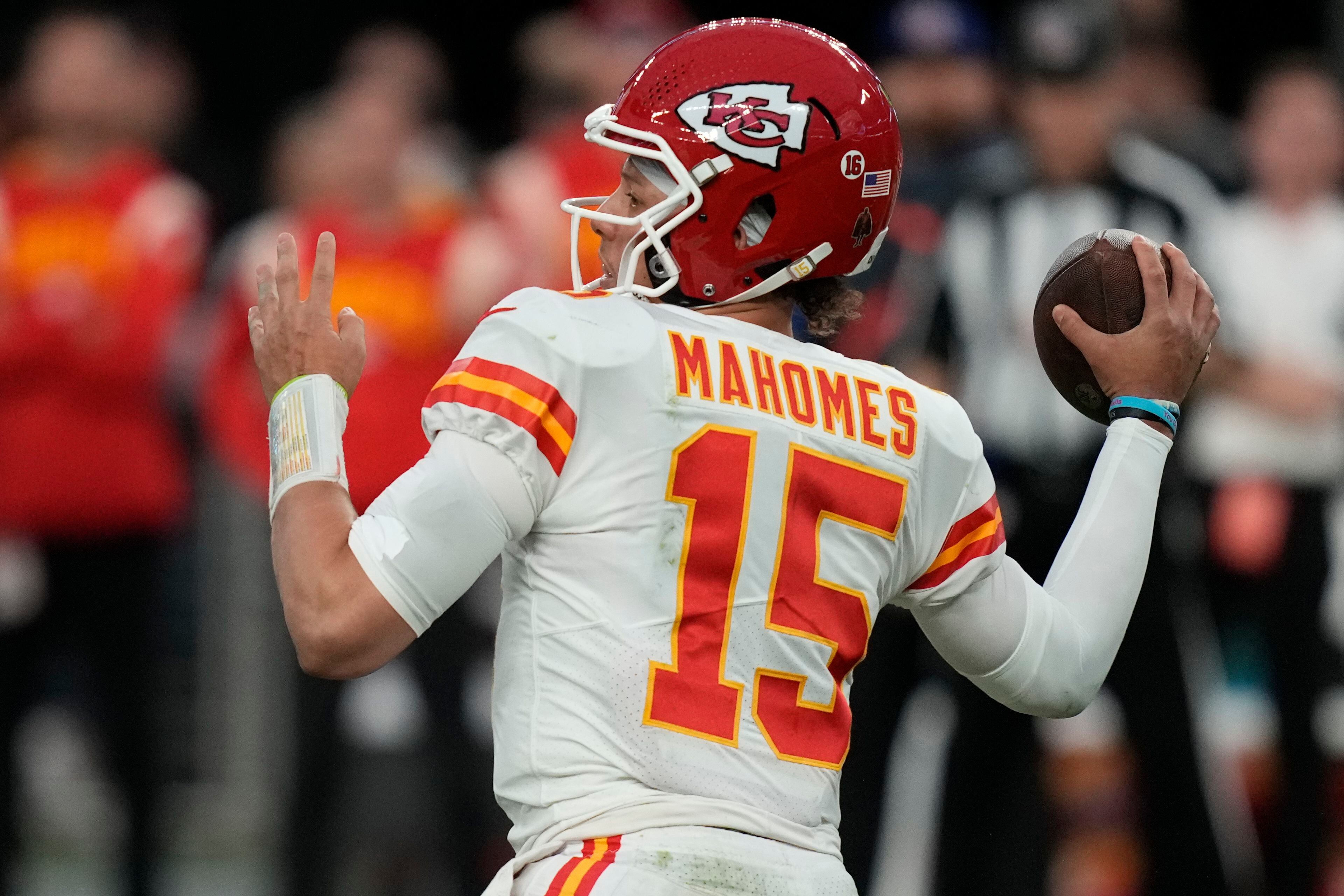 KC Chiefs Stars Rage After Super Bowl, Mahomes Goes Crazy On Team Bus