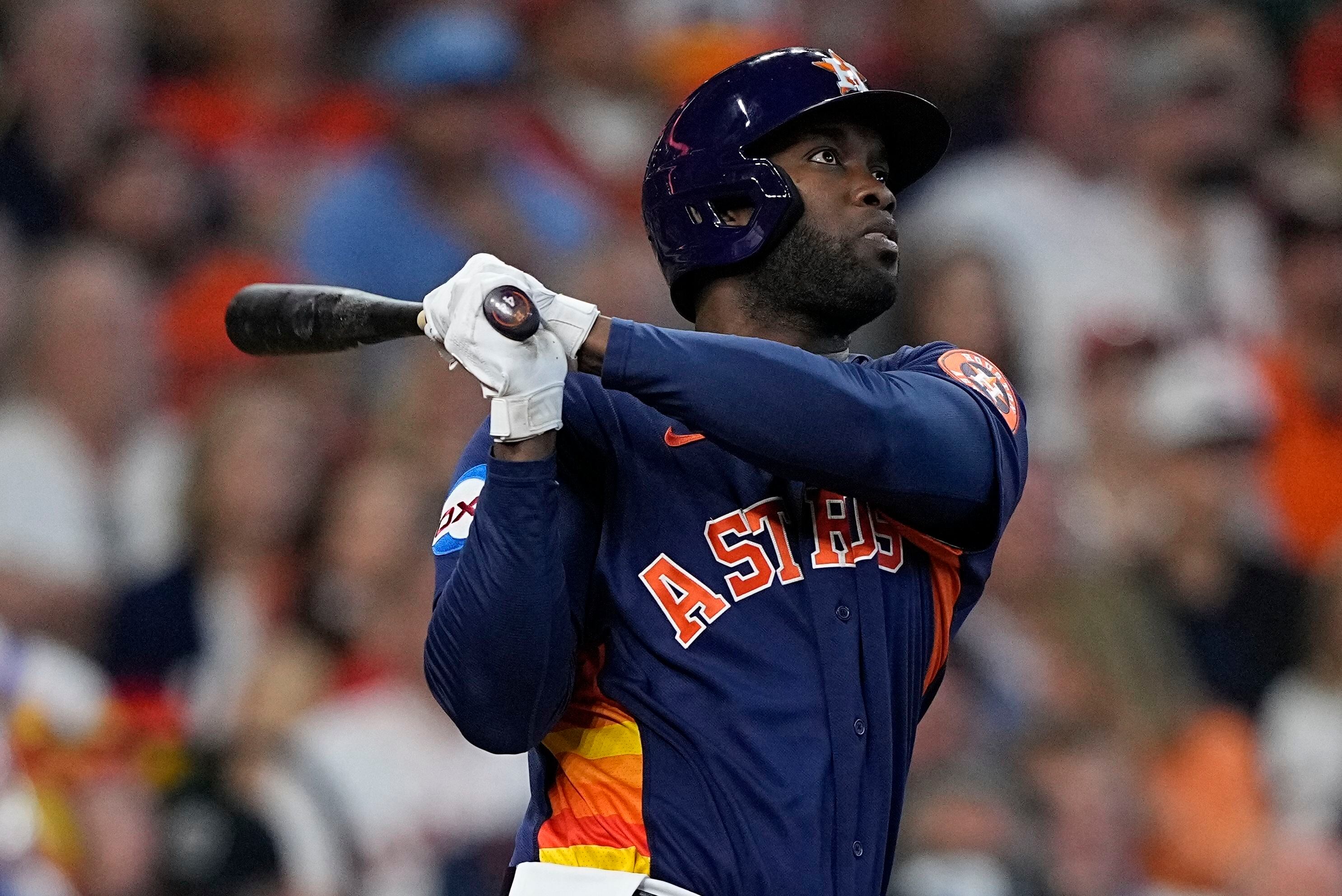 Astros slugger Yordan Alvarez dealing with ailment during ALCS