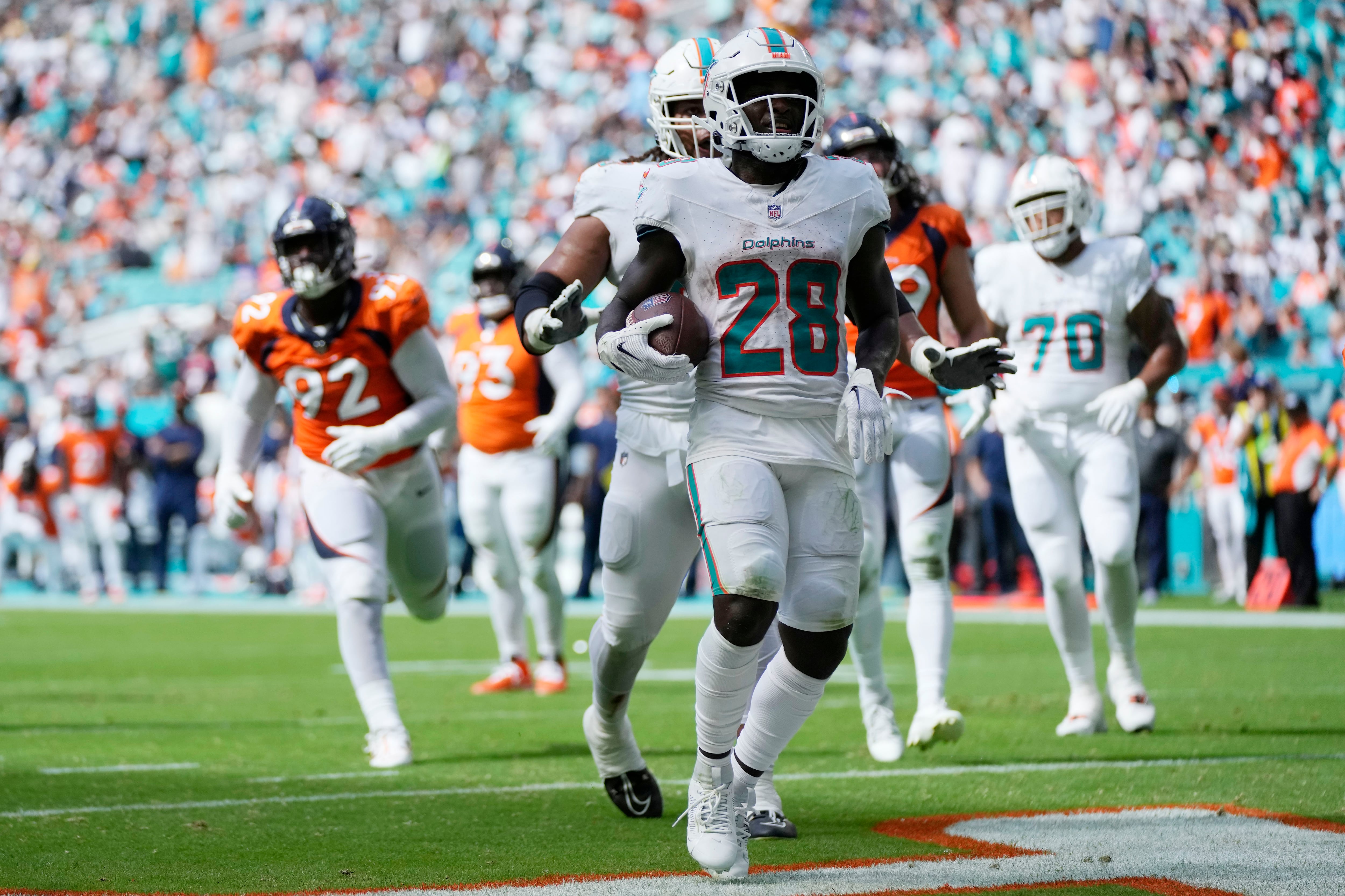 Dolphins beat Chargers with late game touchdown drive – NBC 6