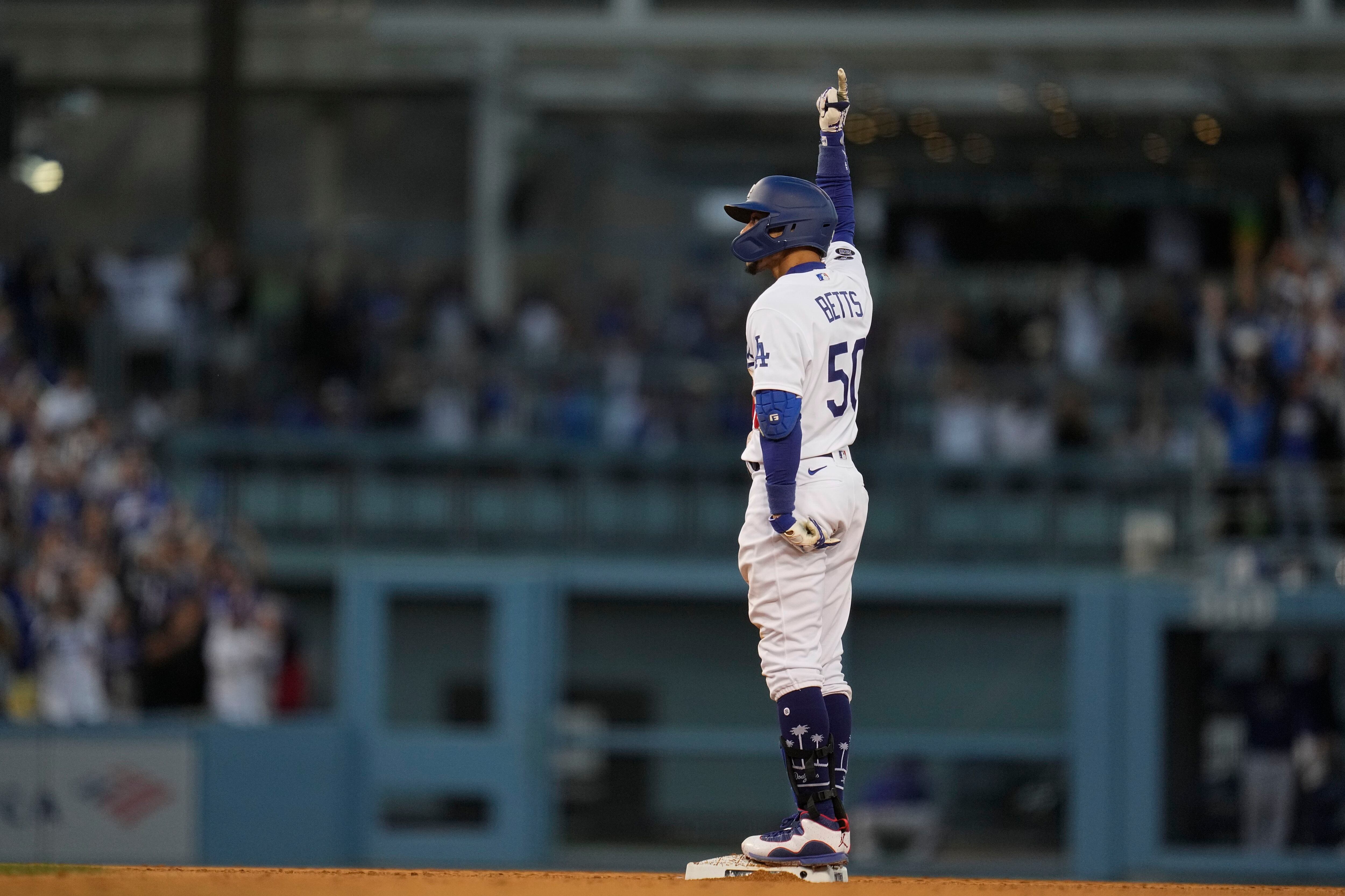 Dodgers News: Dave Roberts Was Confident In Walker Buehler Facing Eddie  Rosario