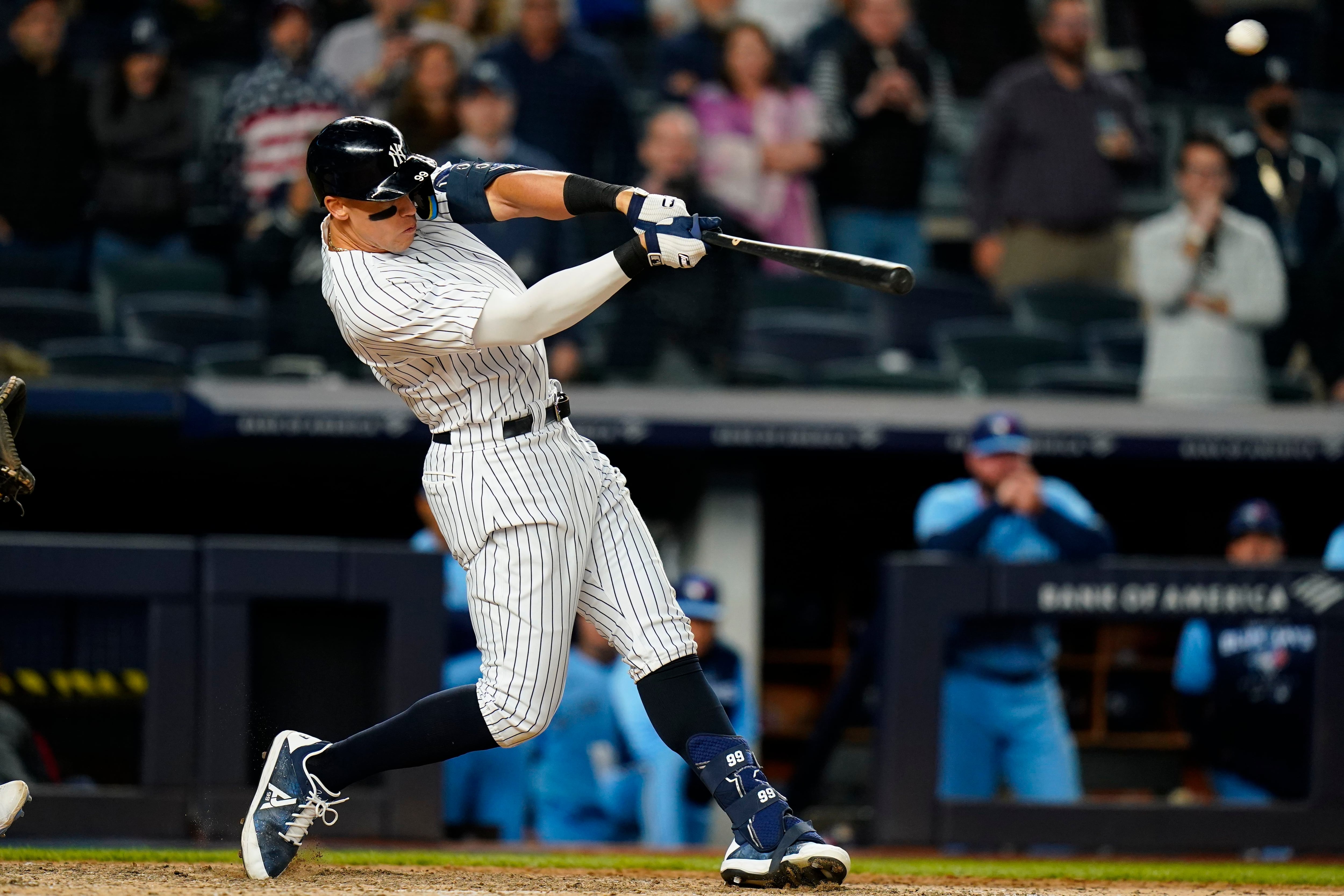 Giancarlo Stanton launches walk-off HR, caps New York Yankees comeback