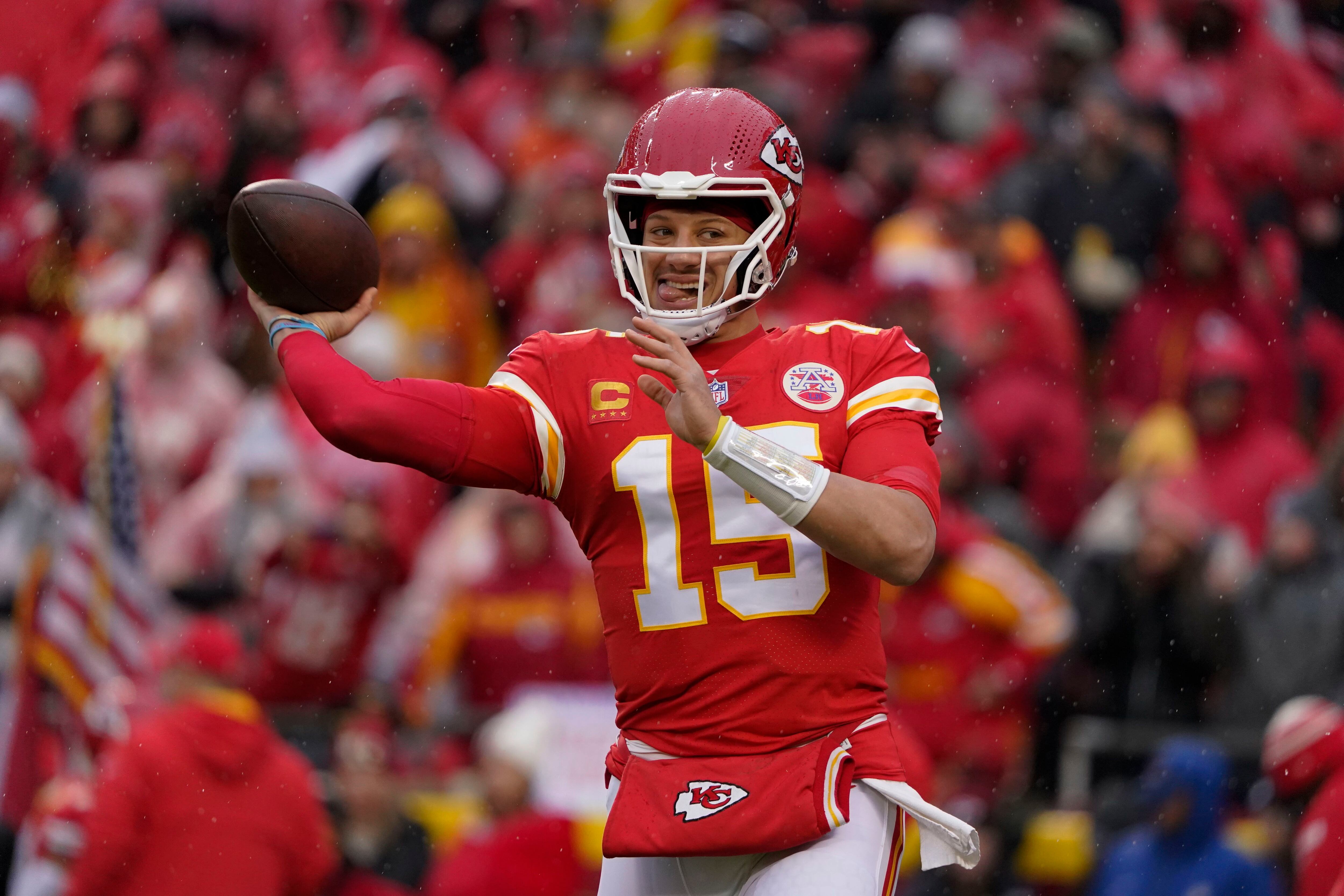 Mahomes leads Chiefs past Jags 27-20 with injured ankle - The San Diego  Union-Tribune