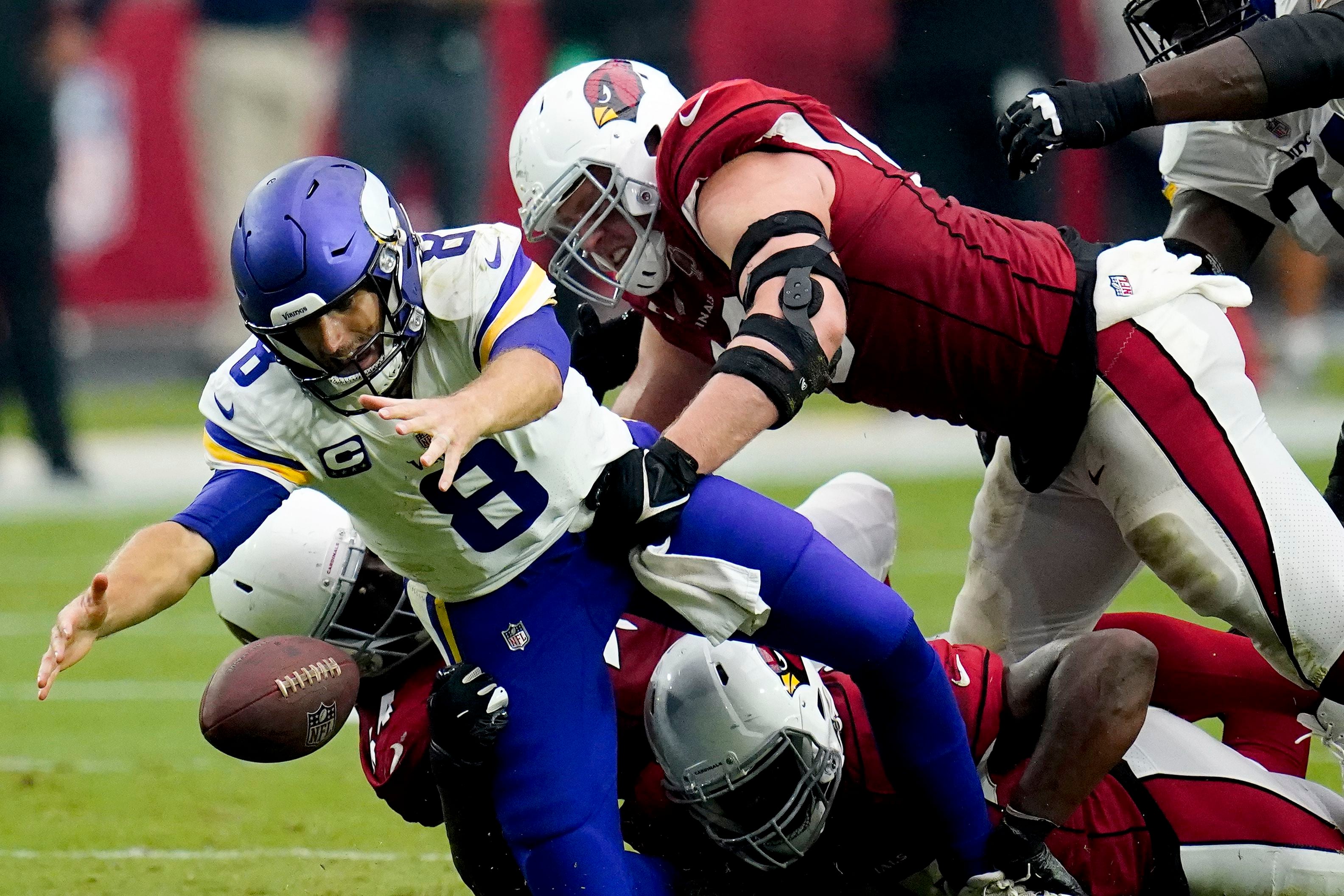 Cards win 34-33 thriller after Vikings miss last-second FG