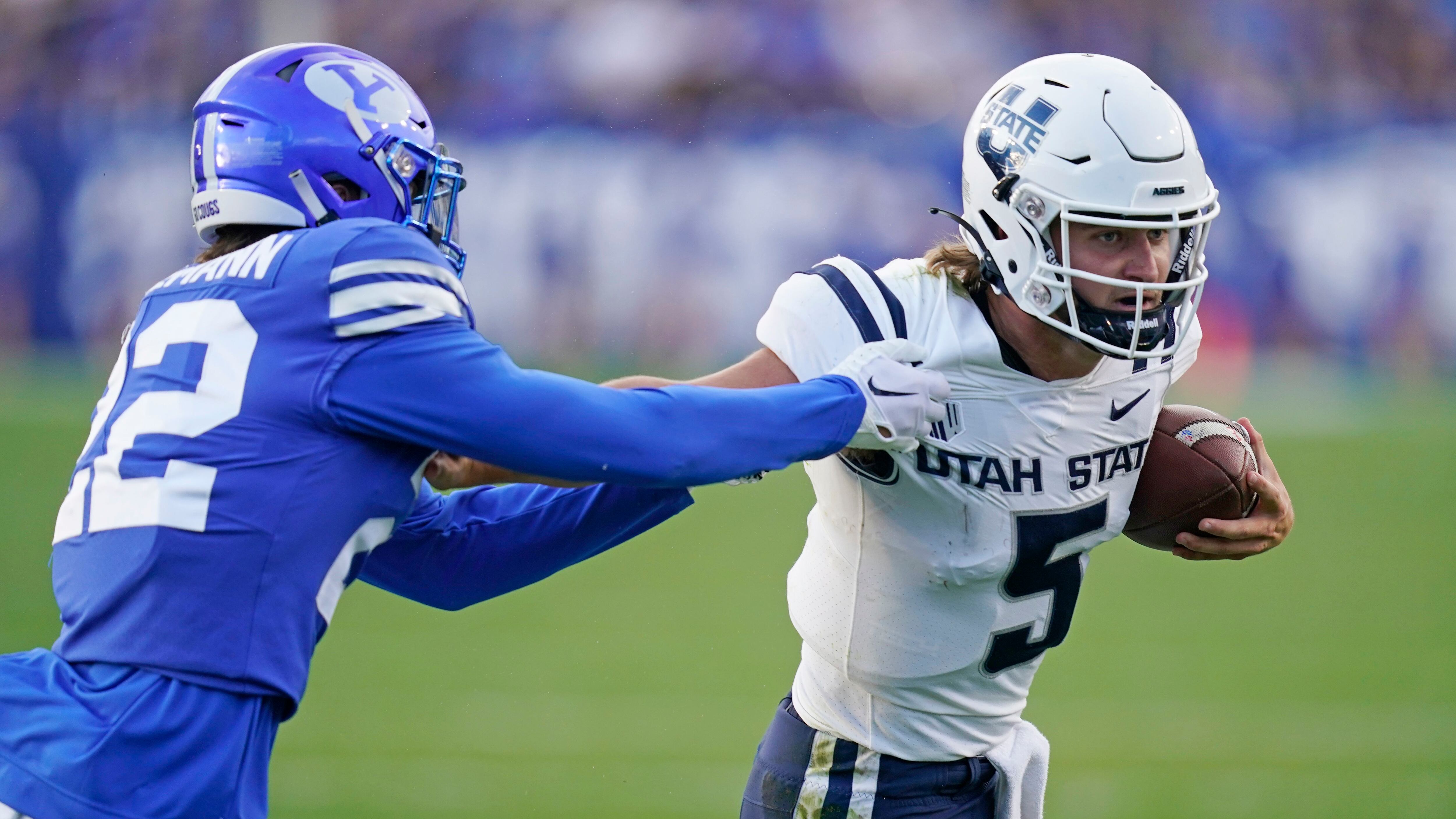 Hall tosses 3 TDs, rallies No. 19 BYU past Utah State 38-26