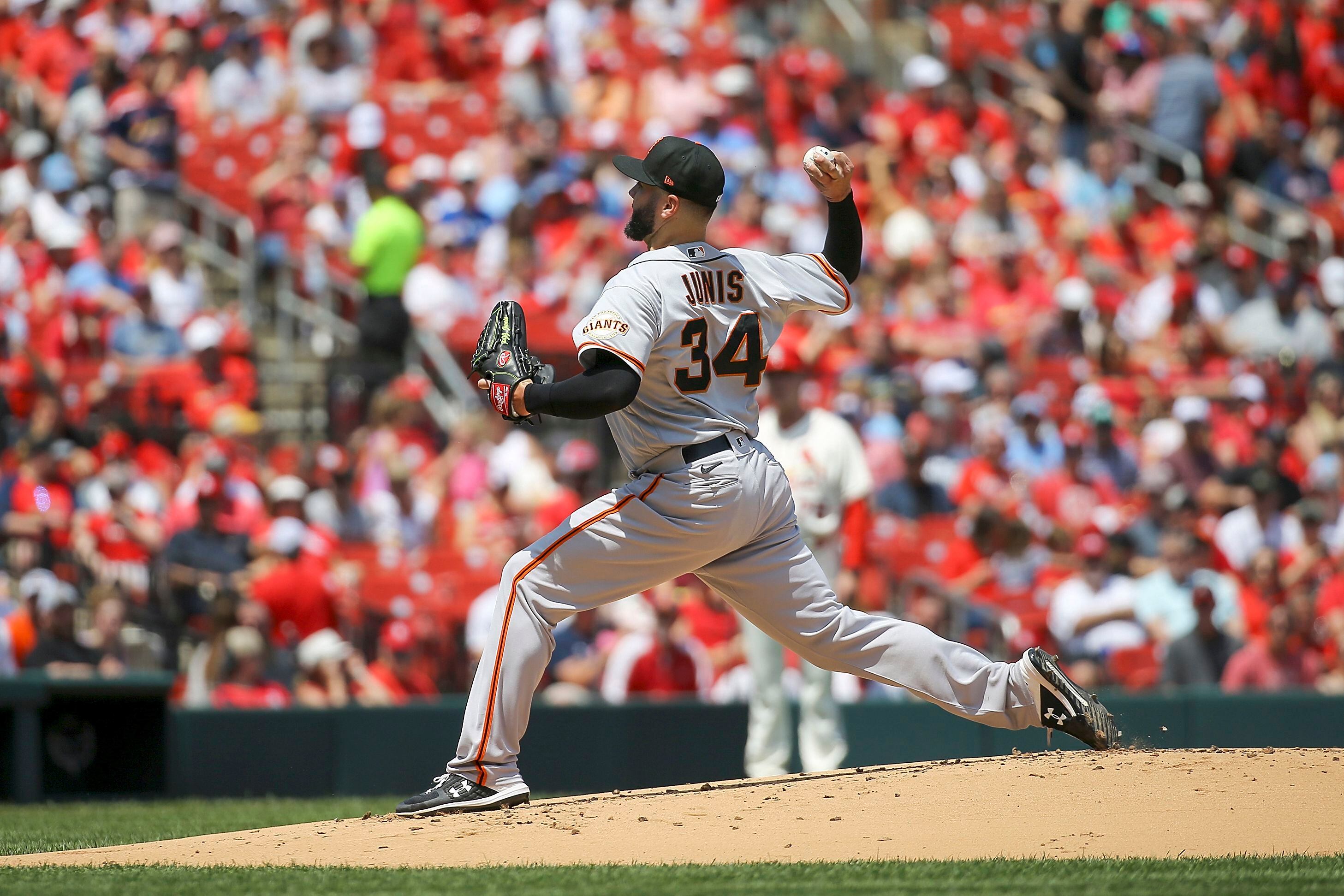 Giants' win streak ends in 6-0 shutout by Cardinals