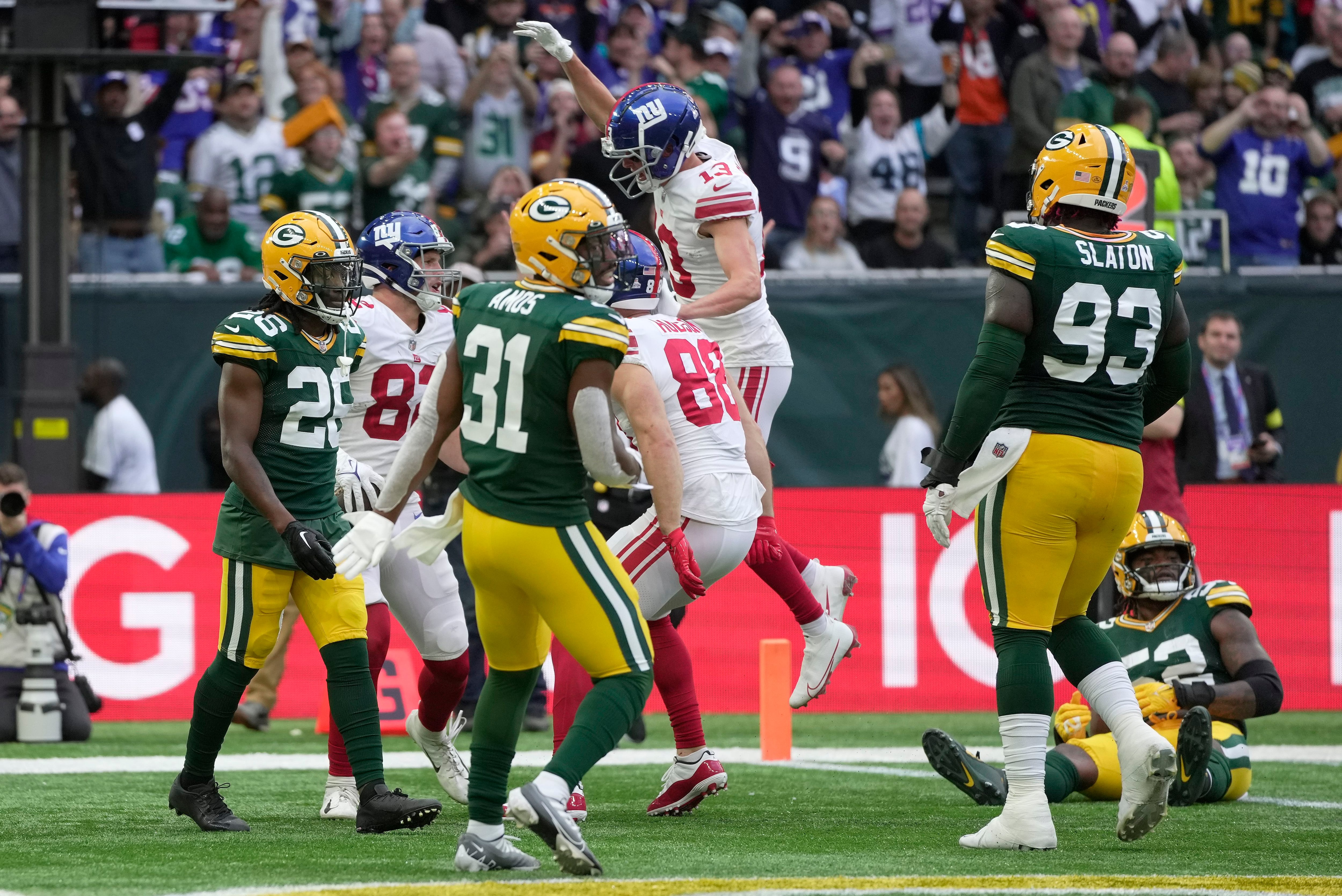 Giants spoil Packers international debut with 27-22 win