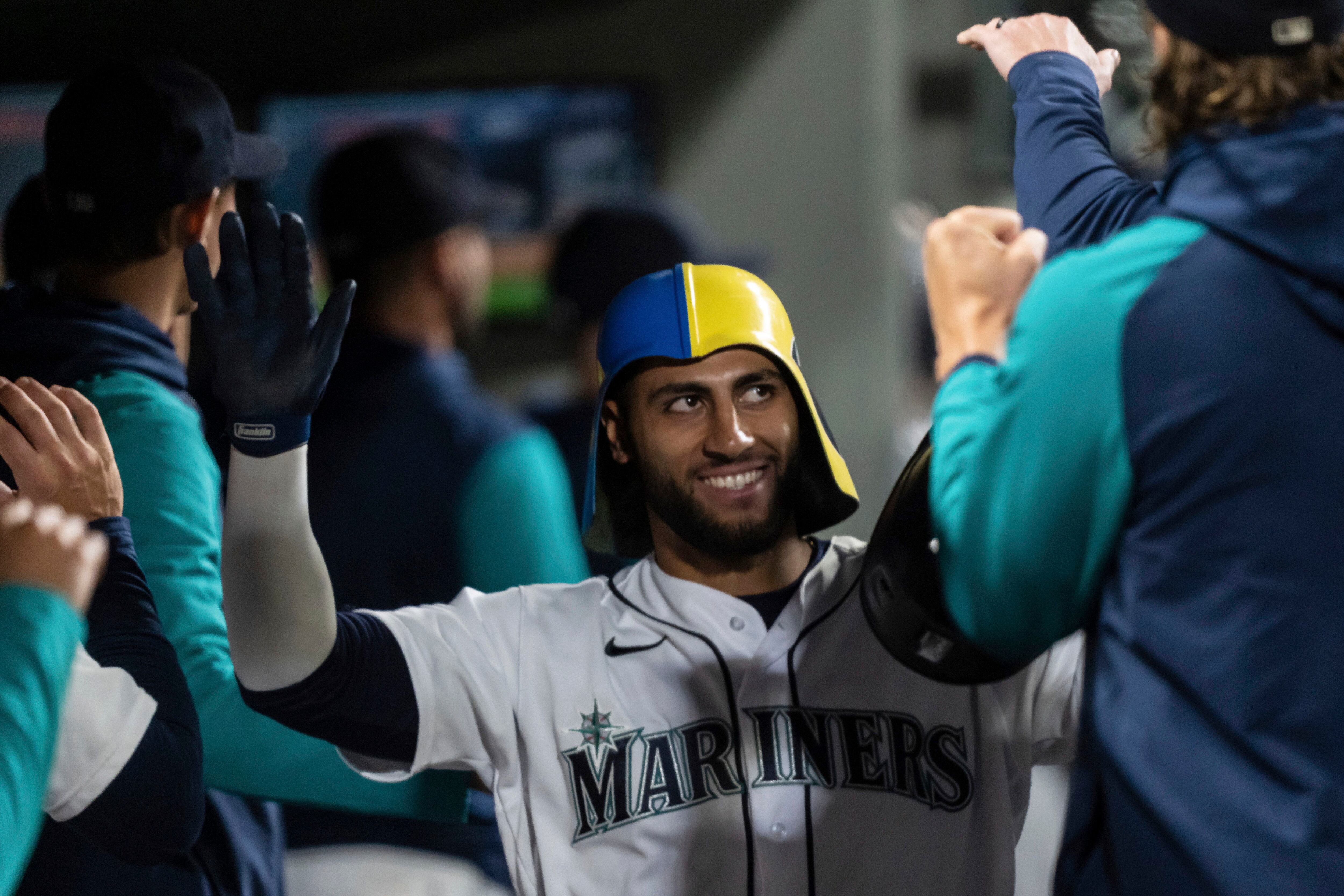 Mariners utilityman Haggerty hurt, out for start of playoffs