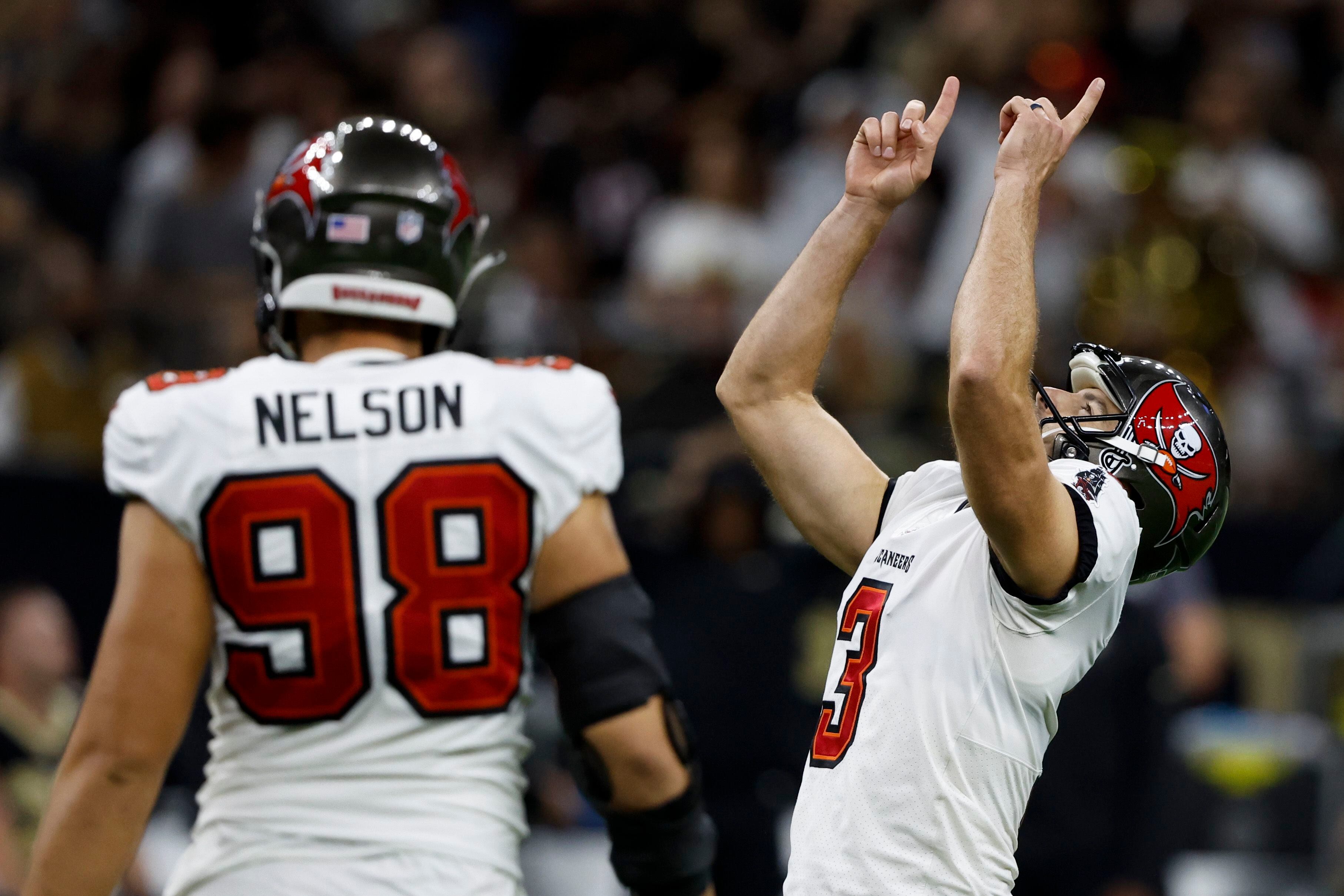 Buccaneers Take Down Saints 20-10 on Big Night for Brady - ESPN 98.1 FM -  850 AM WRUF