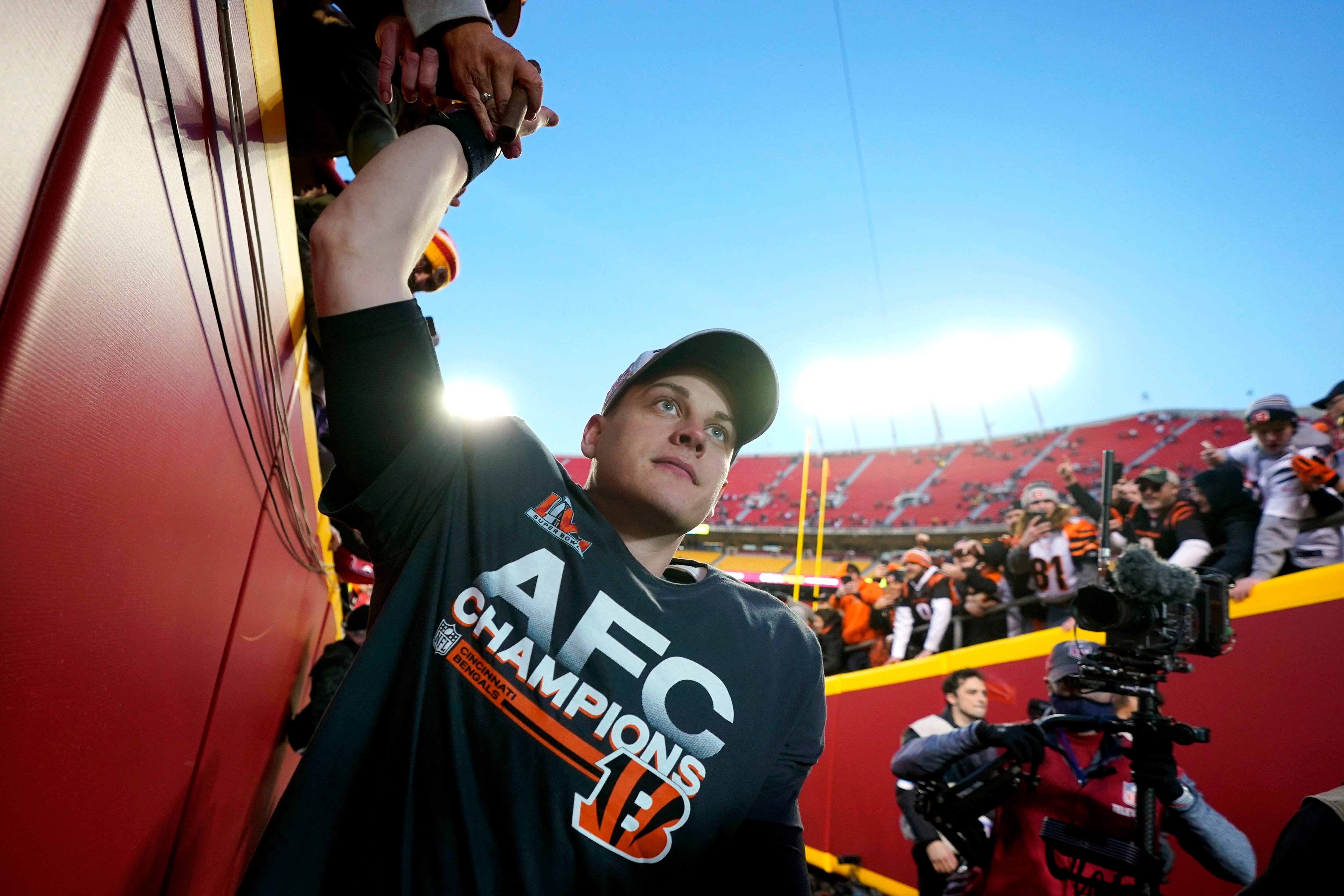 Cincinnati Bengals kicker Evan McPherson (2) high fives safety Vonn Bell  (24) during the second half