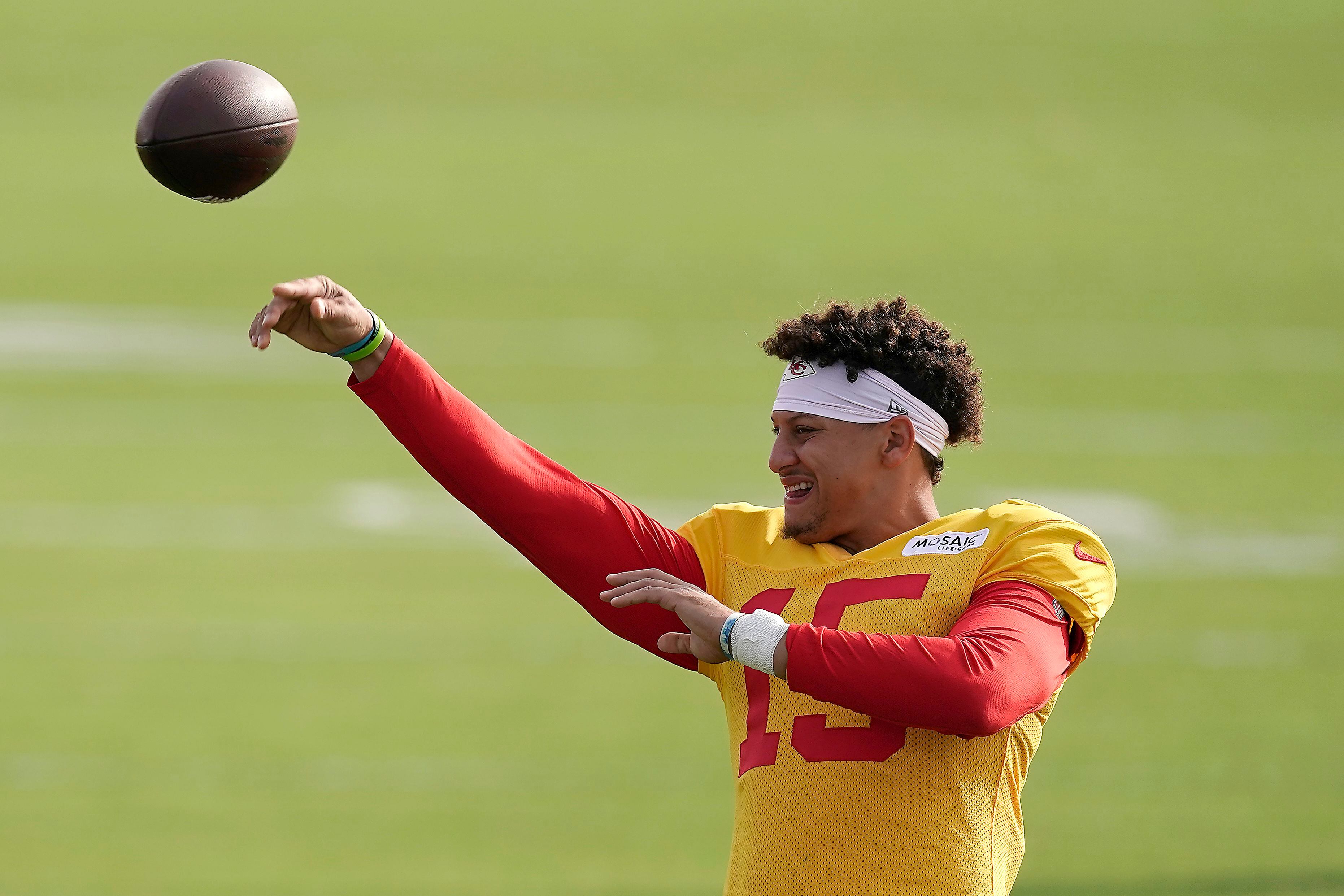 Chiefs rookie DE George Karlaftis among pressure leaders in preseason Week 1