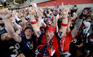 Photos: Houston fans celebrate Texans draft picks at Miller Outdoor Park –  Houston Public Media