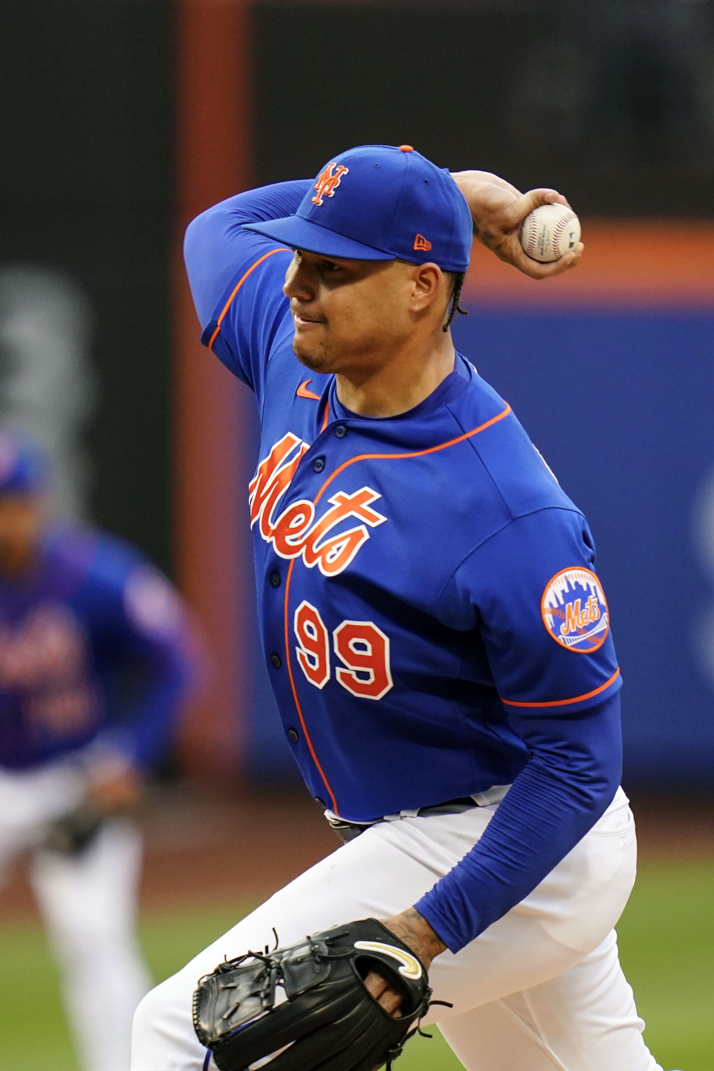 Mets top Yanks 6-3 in Subway Series matchup of leaders