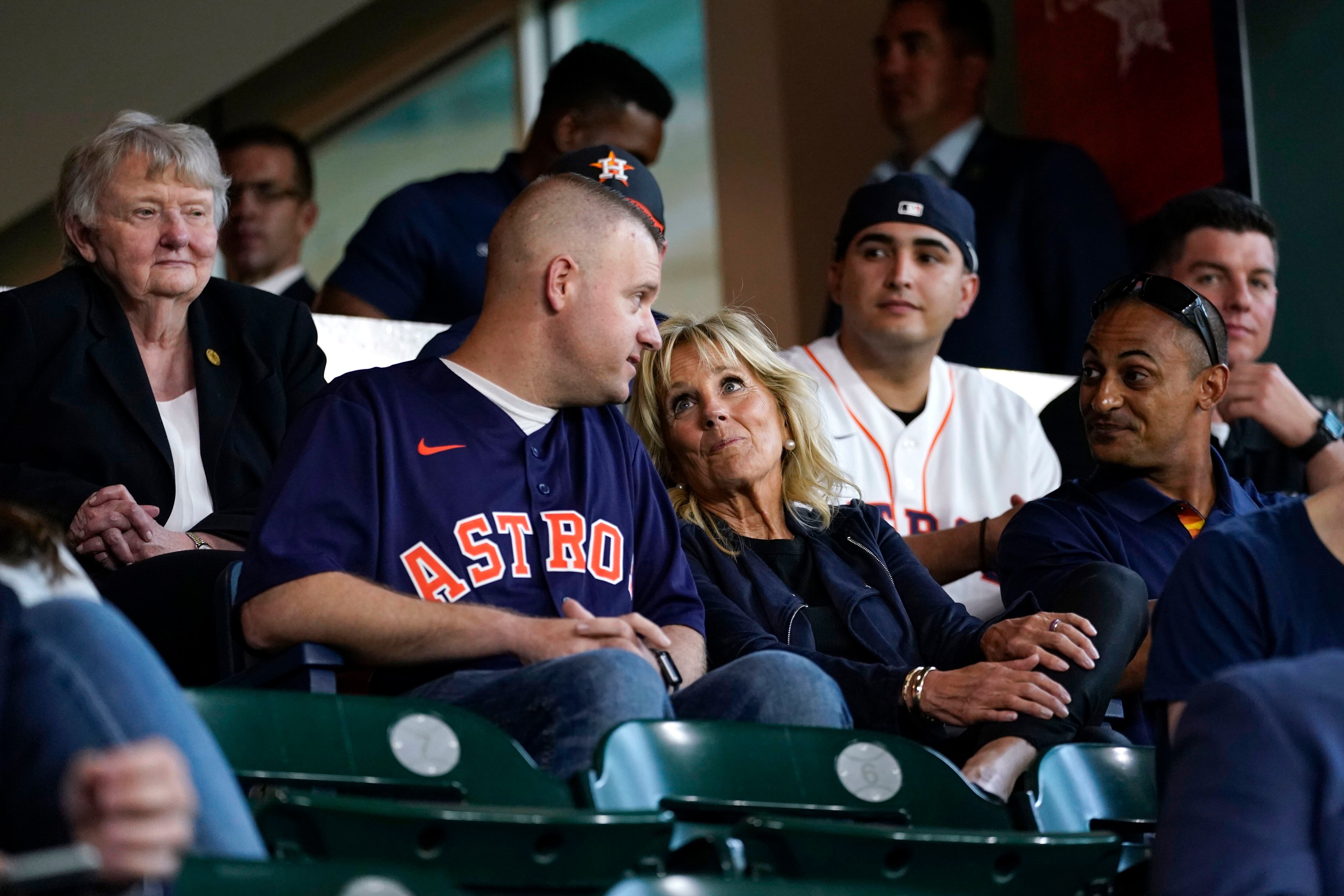 Astros offering free tickets as incentive to get fans vaccinated