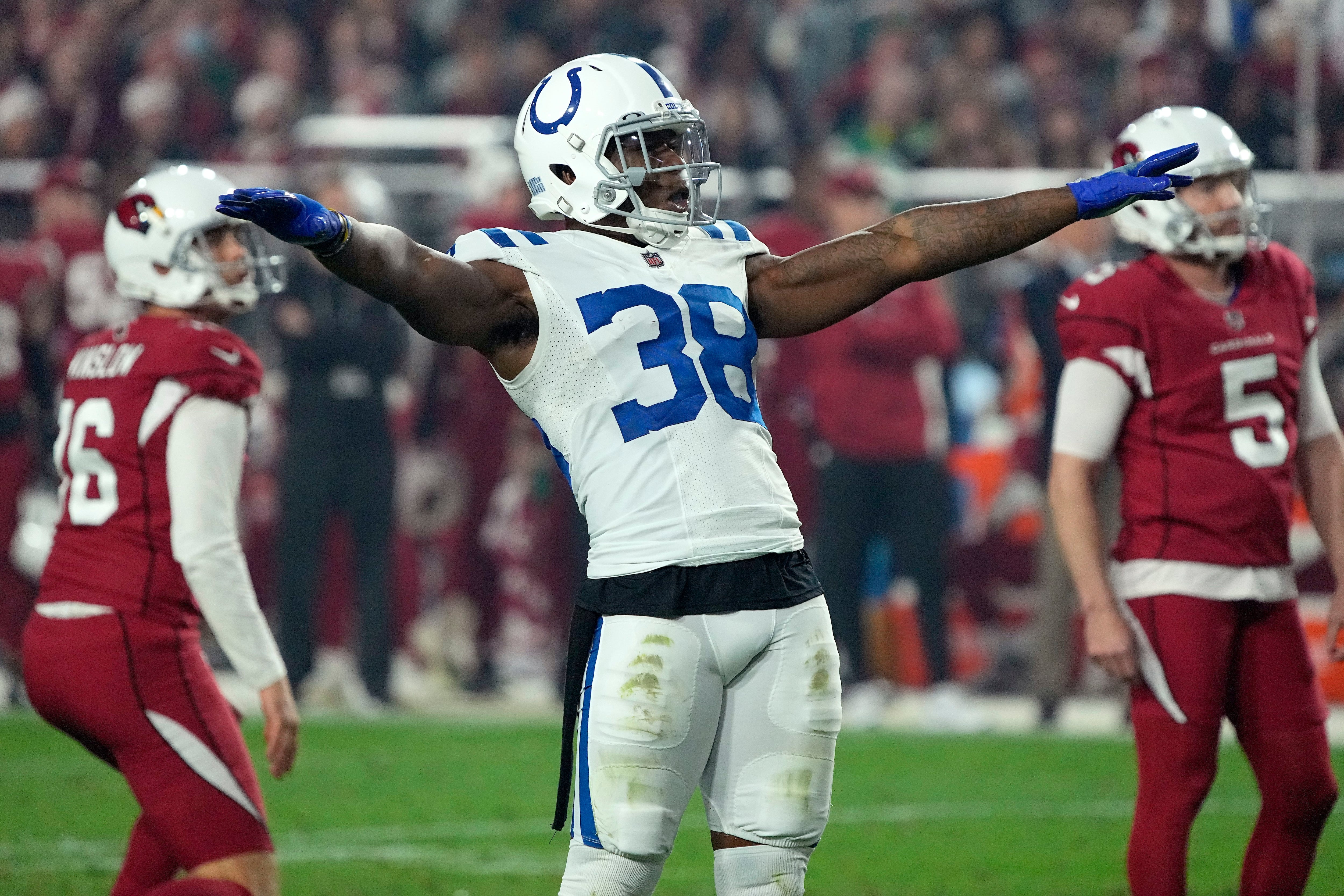 Banged-up Colts shrug off injuries, beat Cardinals 22-16 on Christmas